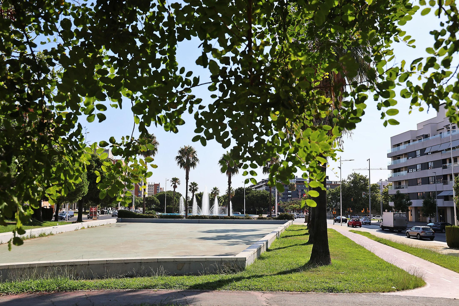 Imágenes de la Avenida de Andalucía en las mañanas de verano