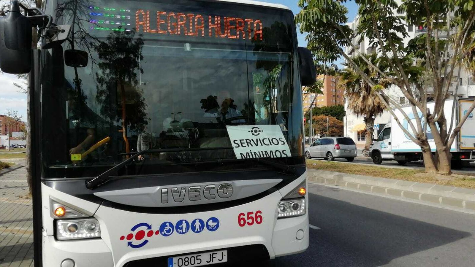 Un autobús de servicios mínimos.