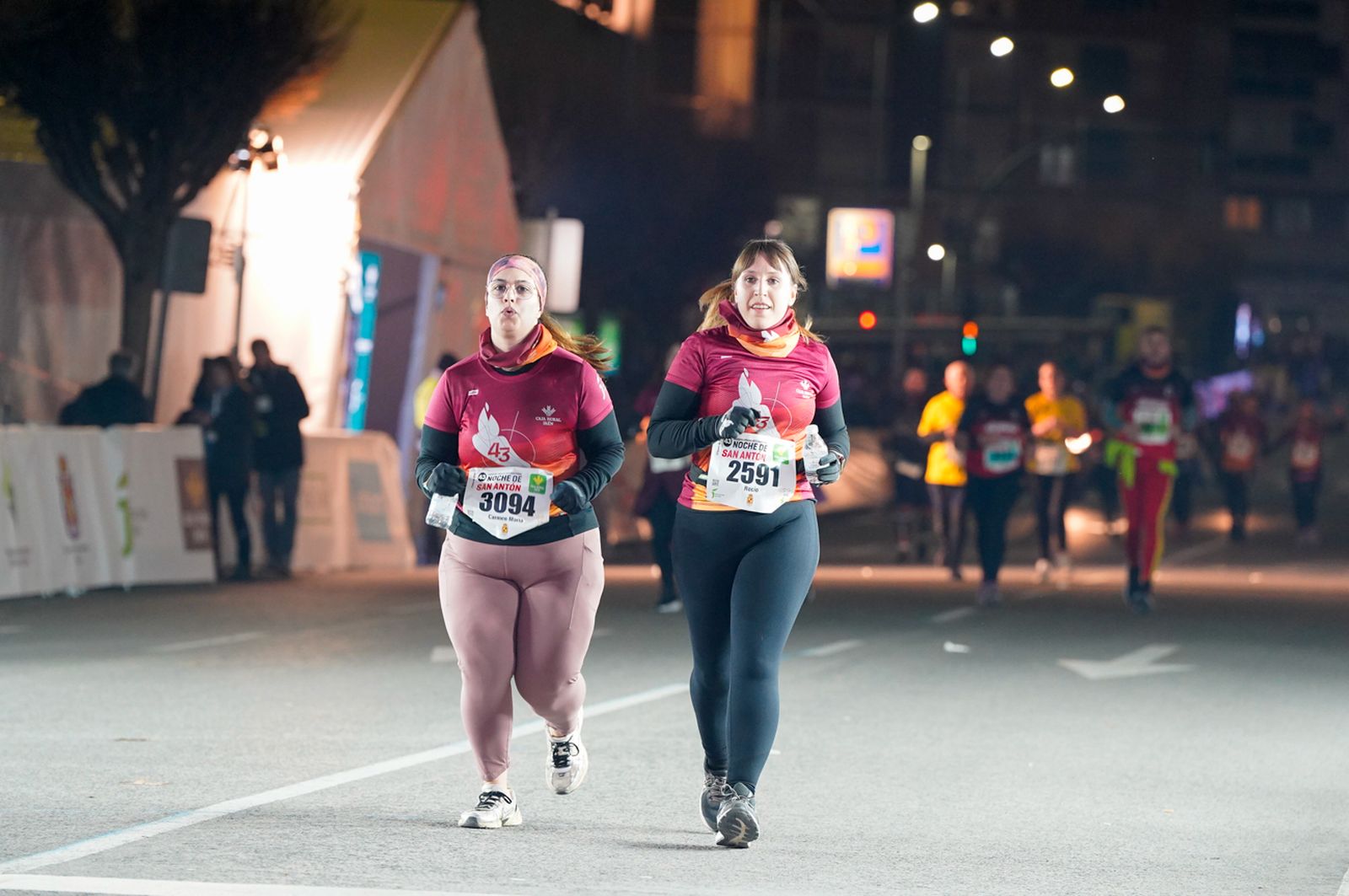 En imágenes: búscate en tu llegada a meta de la Carrera de San Antón 2026 (5)