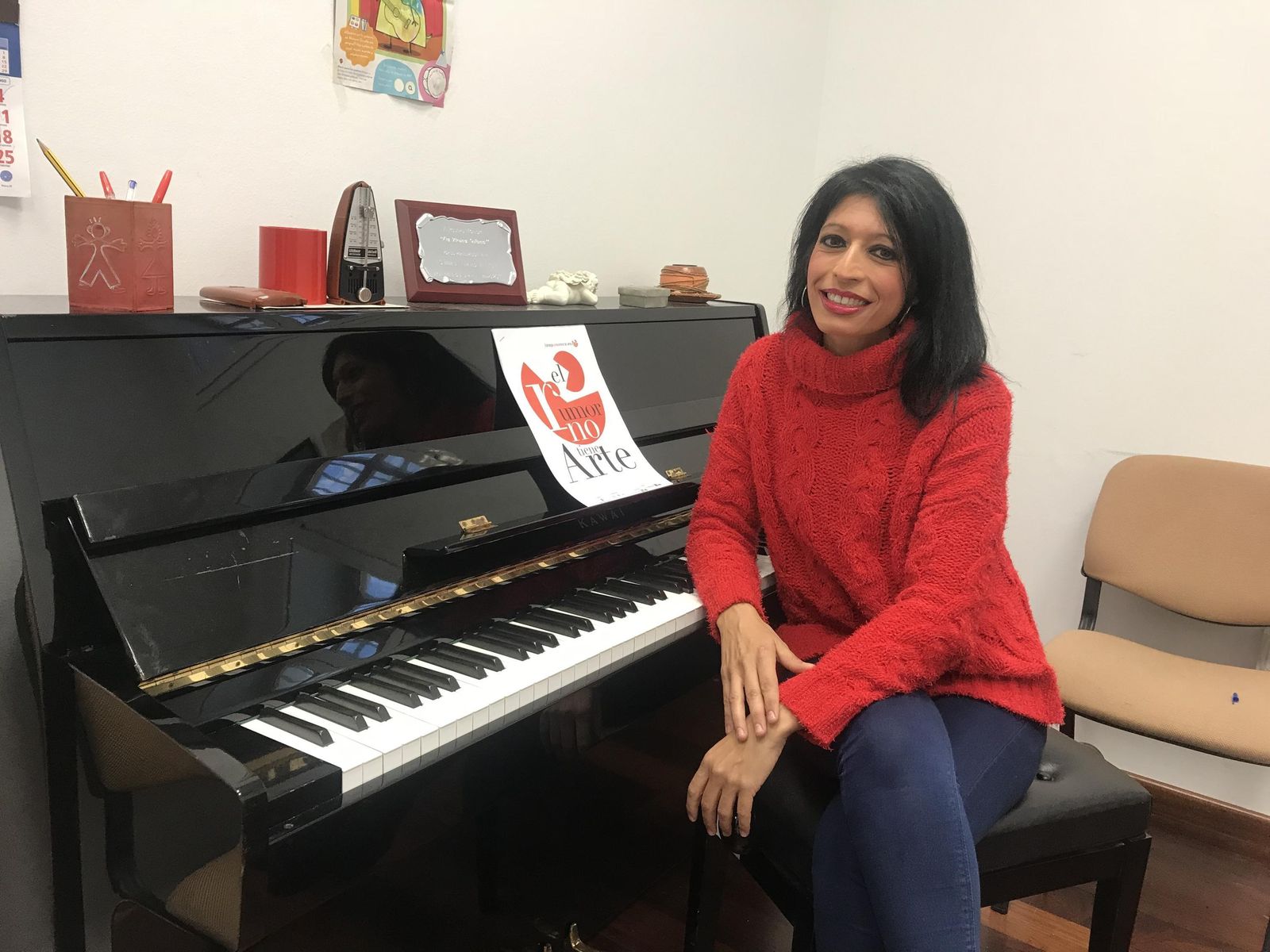 La Reina Gitana también colabora.