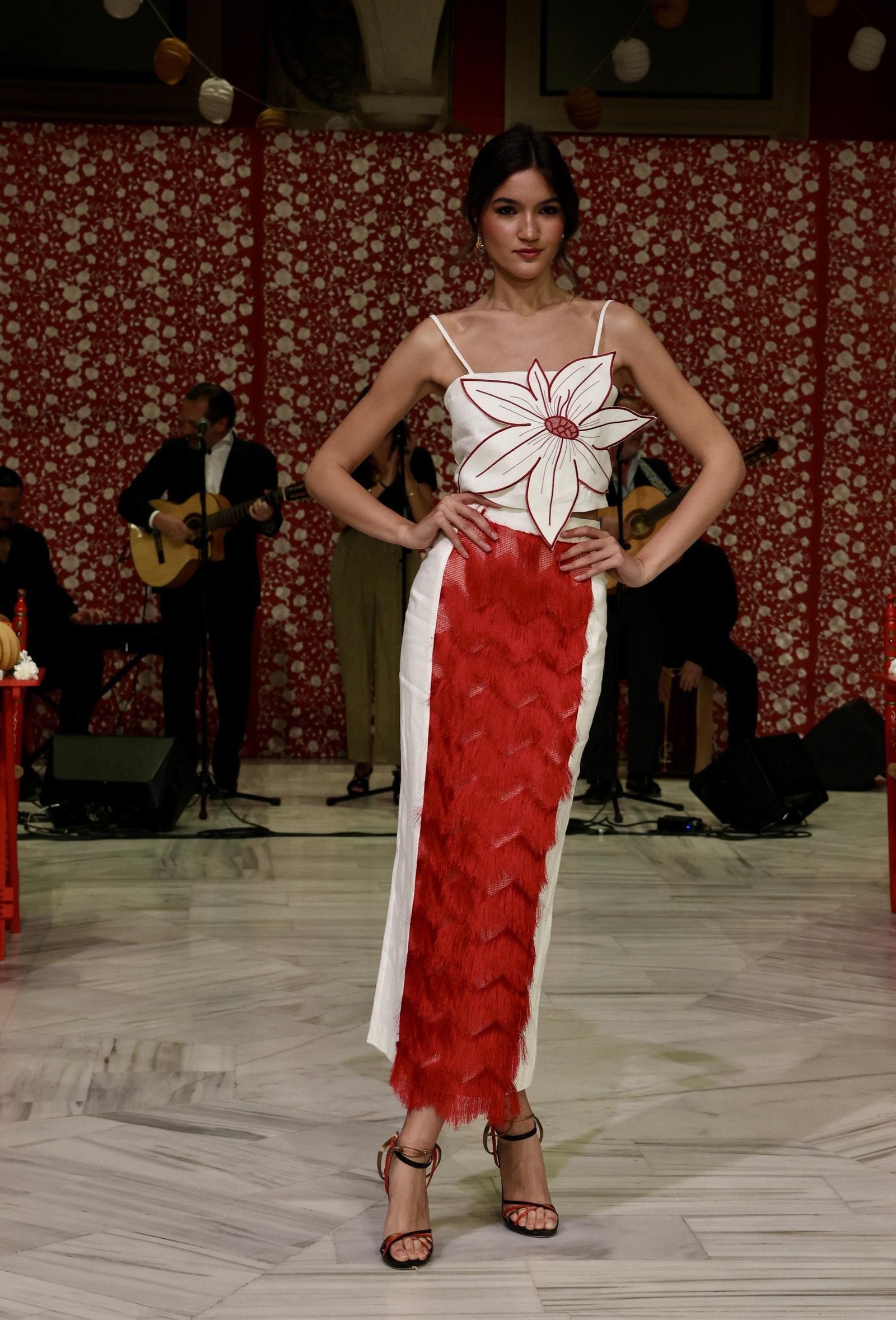 Desfile moda andaluza "Cajasol de moda"