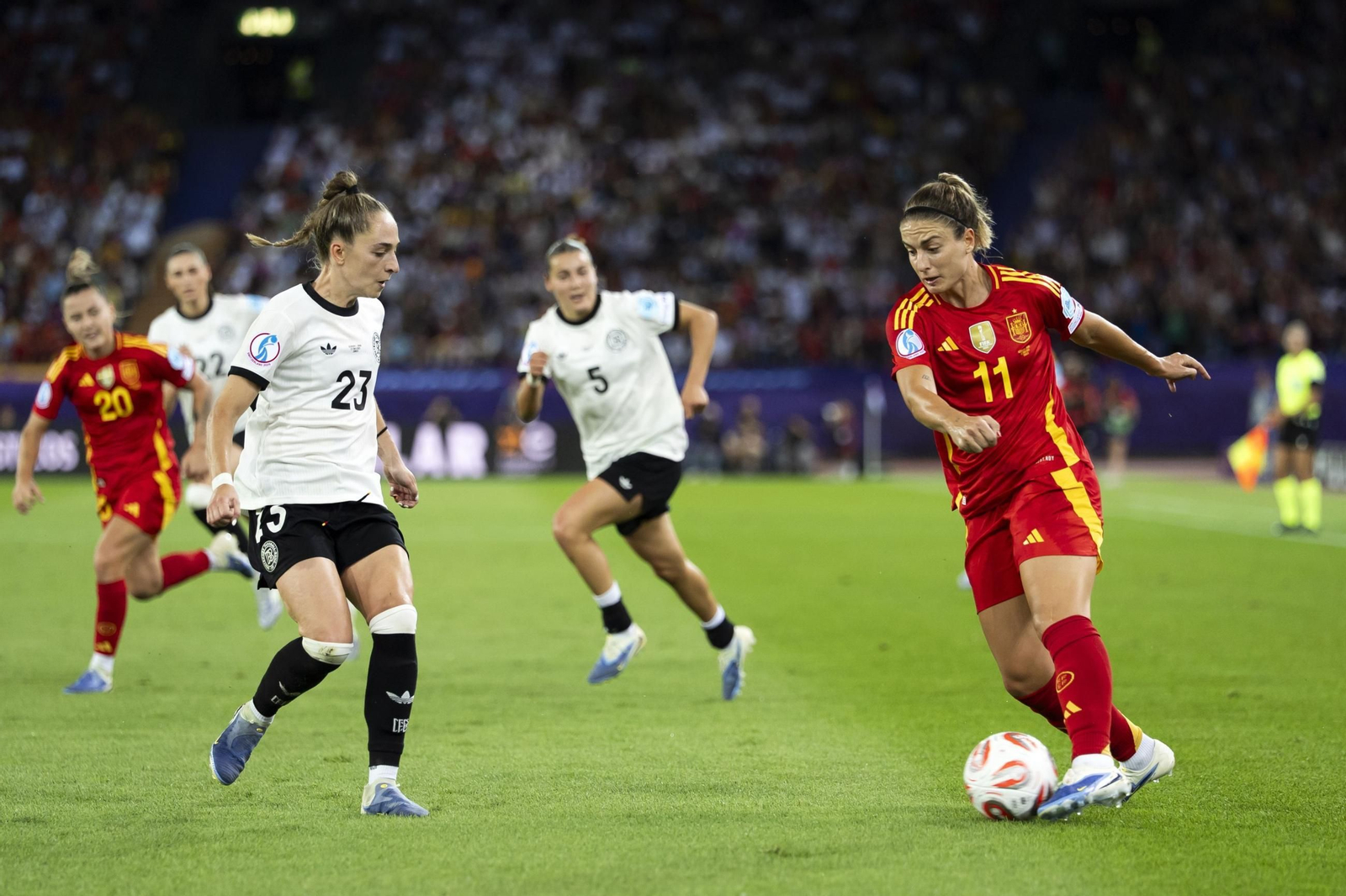 Las mejores imágenes de la semifinal Alemania - España de la Eurocopa femenina