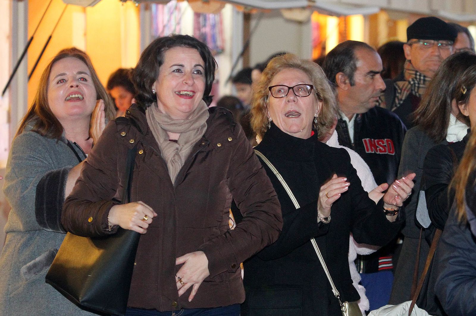 Imágenes del cuentacuento de la Navidad de Huelva Información.