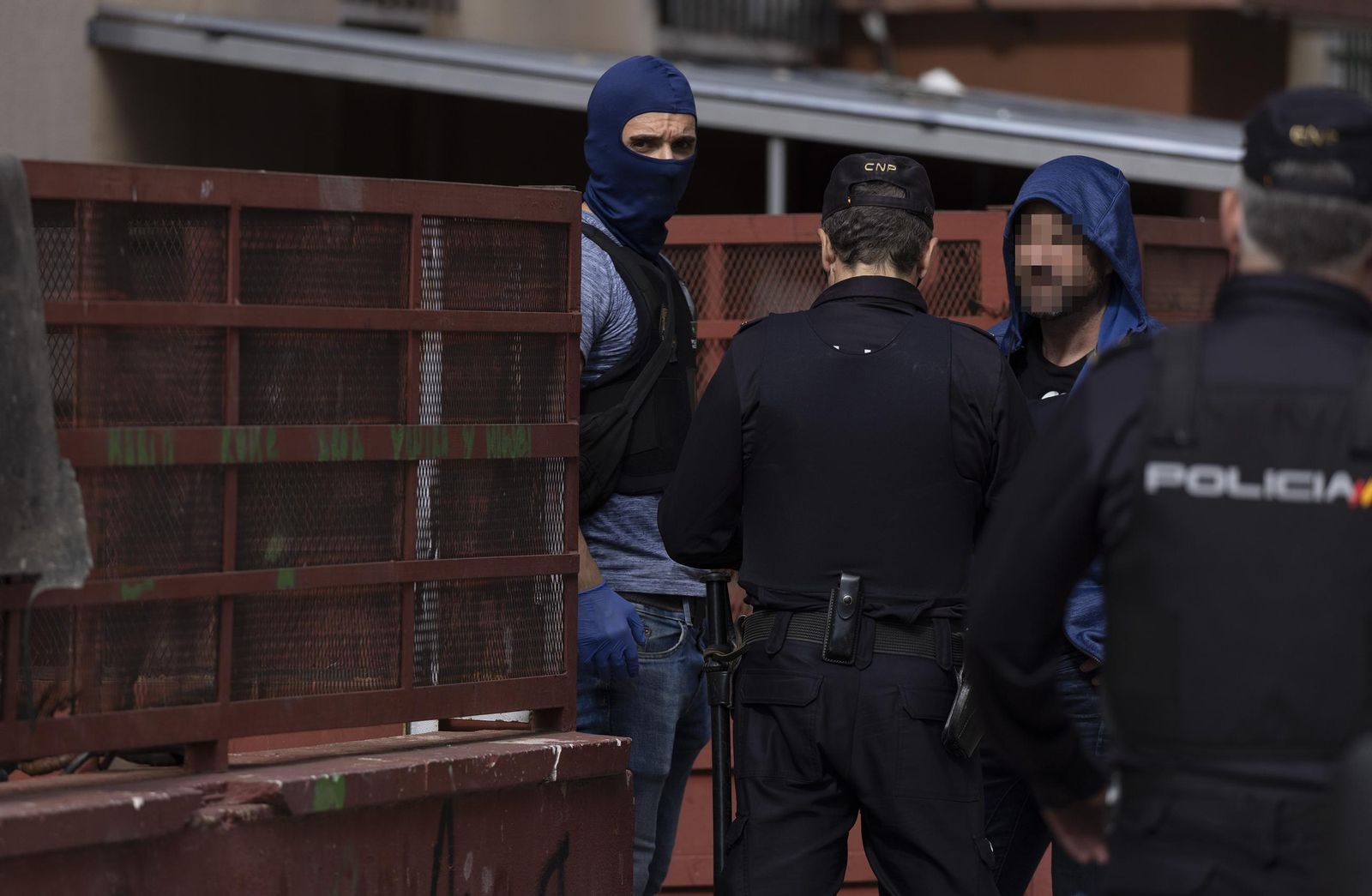Batida contra la marihuana en el Polígono Norte, todas las fotos