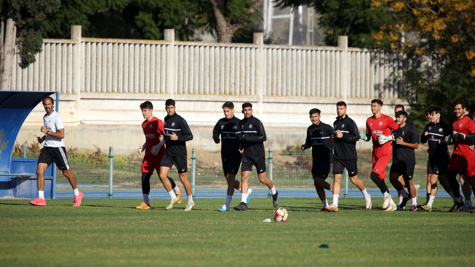 El Xerez DFC prepara con intensidad el derbi contra el Xerez CD