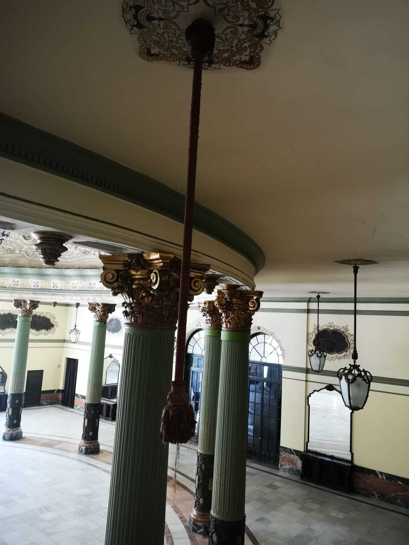 El deprorable estado del teatro Lope de Vega.