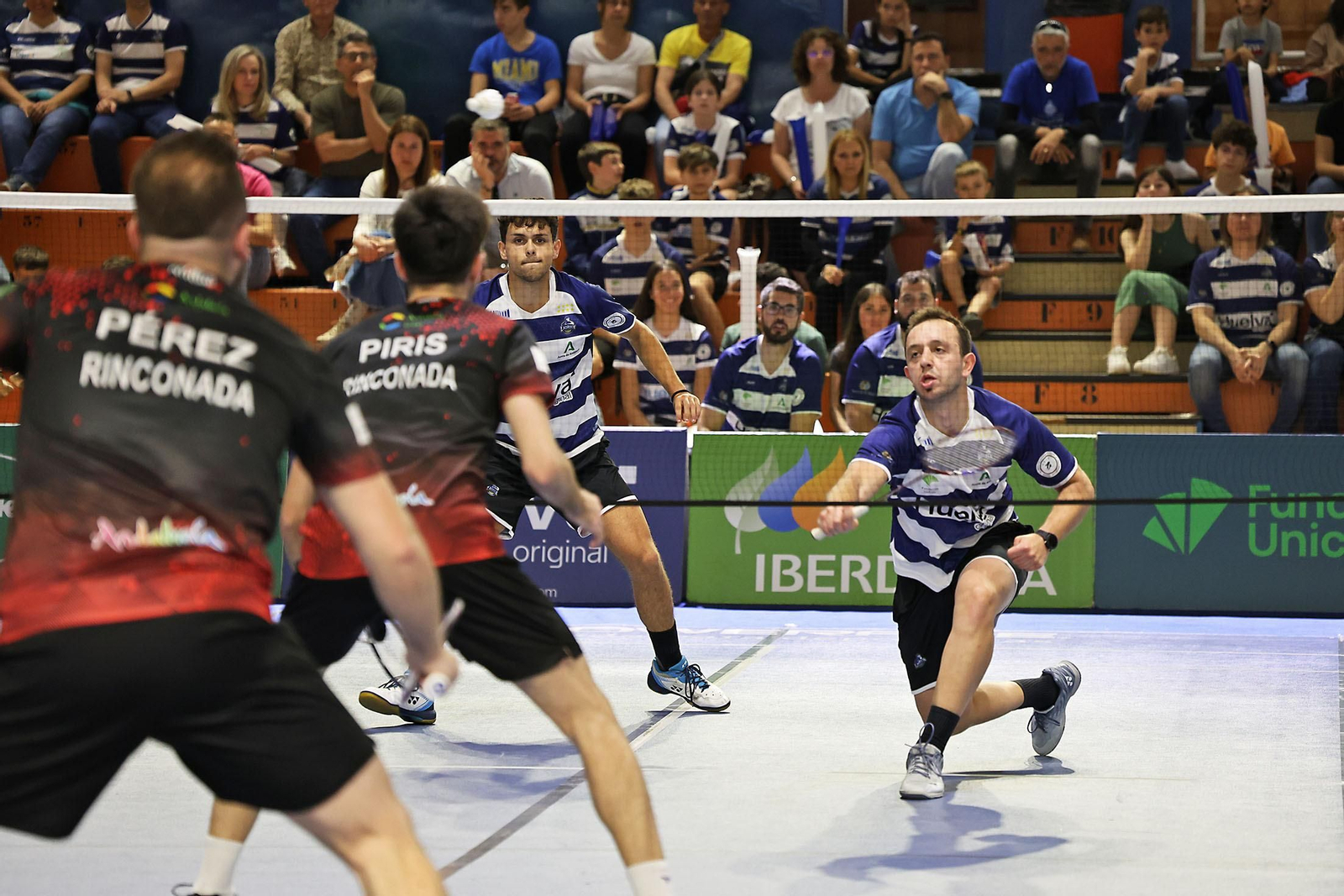 Imágenes de la final de liga de bádminton entre el IES La Orden y La RInconada