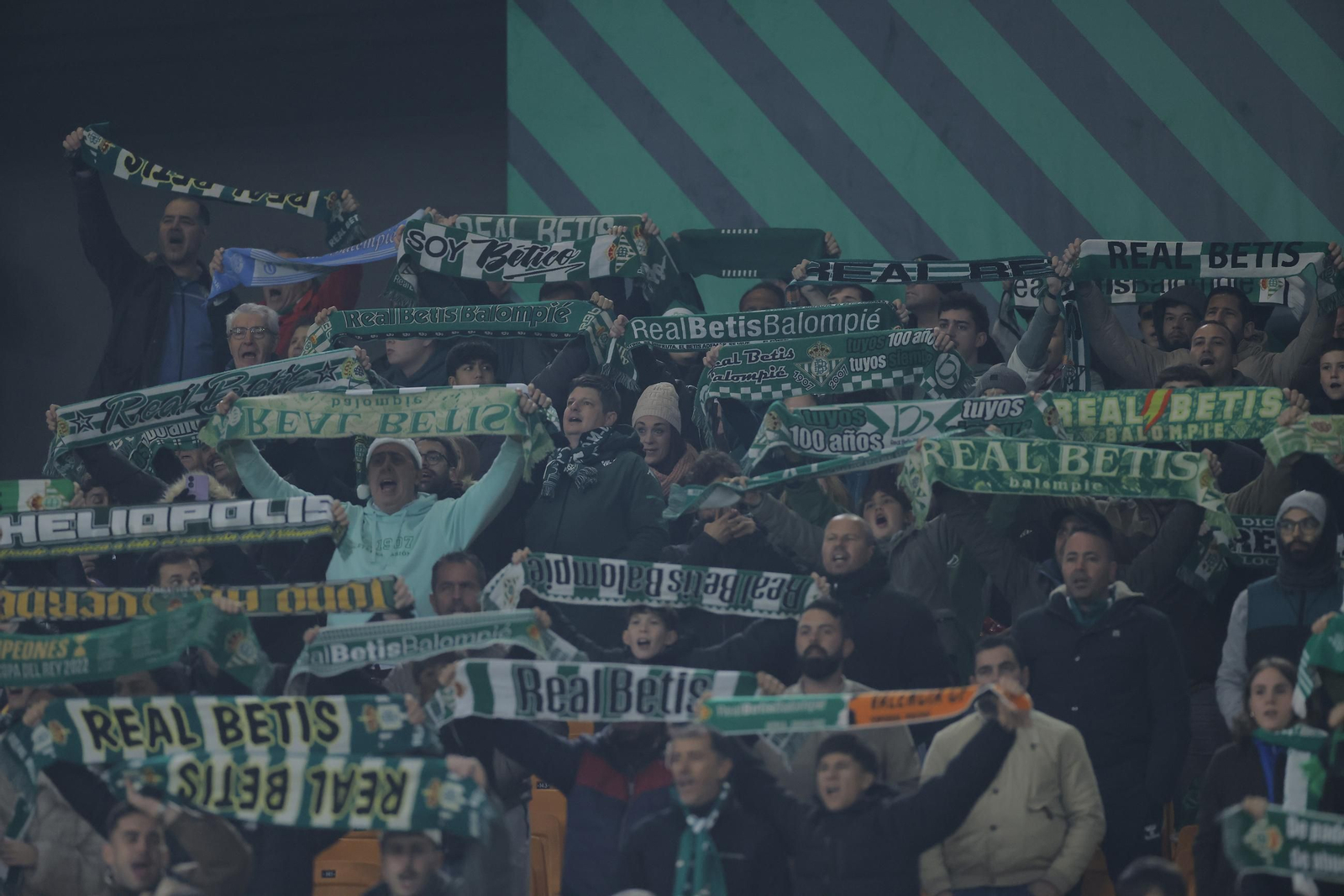 Búscate en las fotos del Betis - Getafe