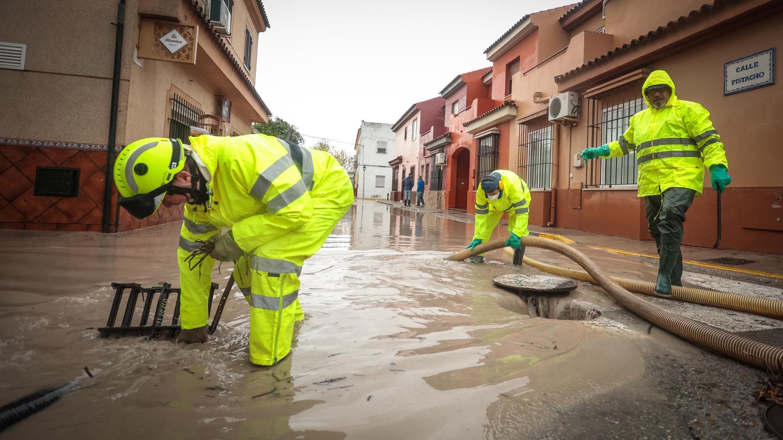 Imágenes del paso de la Dana, inundaciones, destrozos y caos por todo Jerez