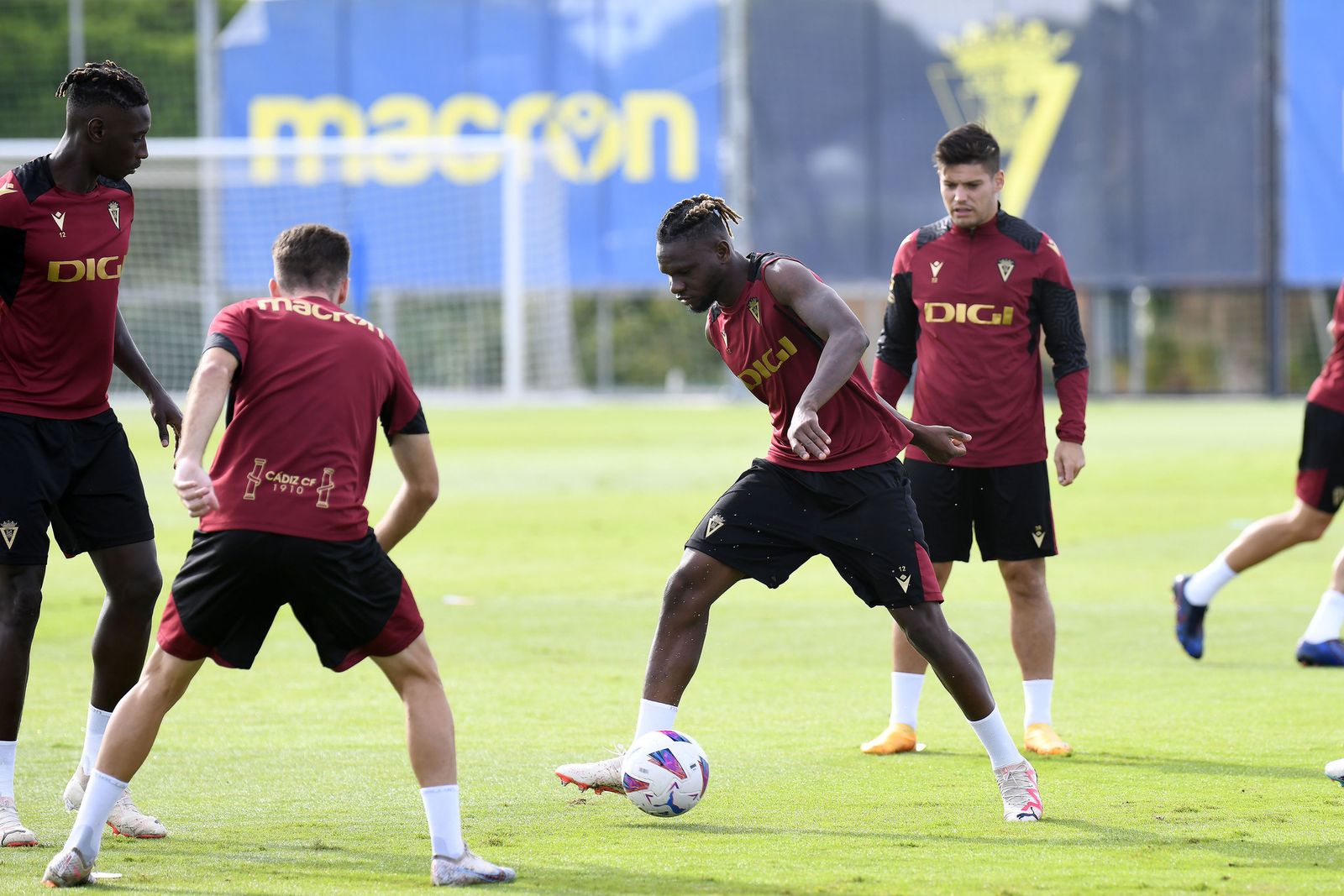 Kouamé en el entrenamiento del viernes.