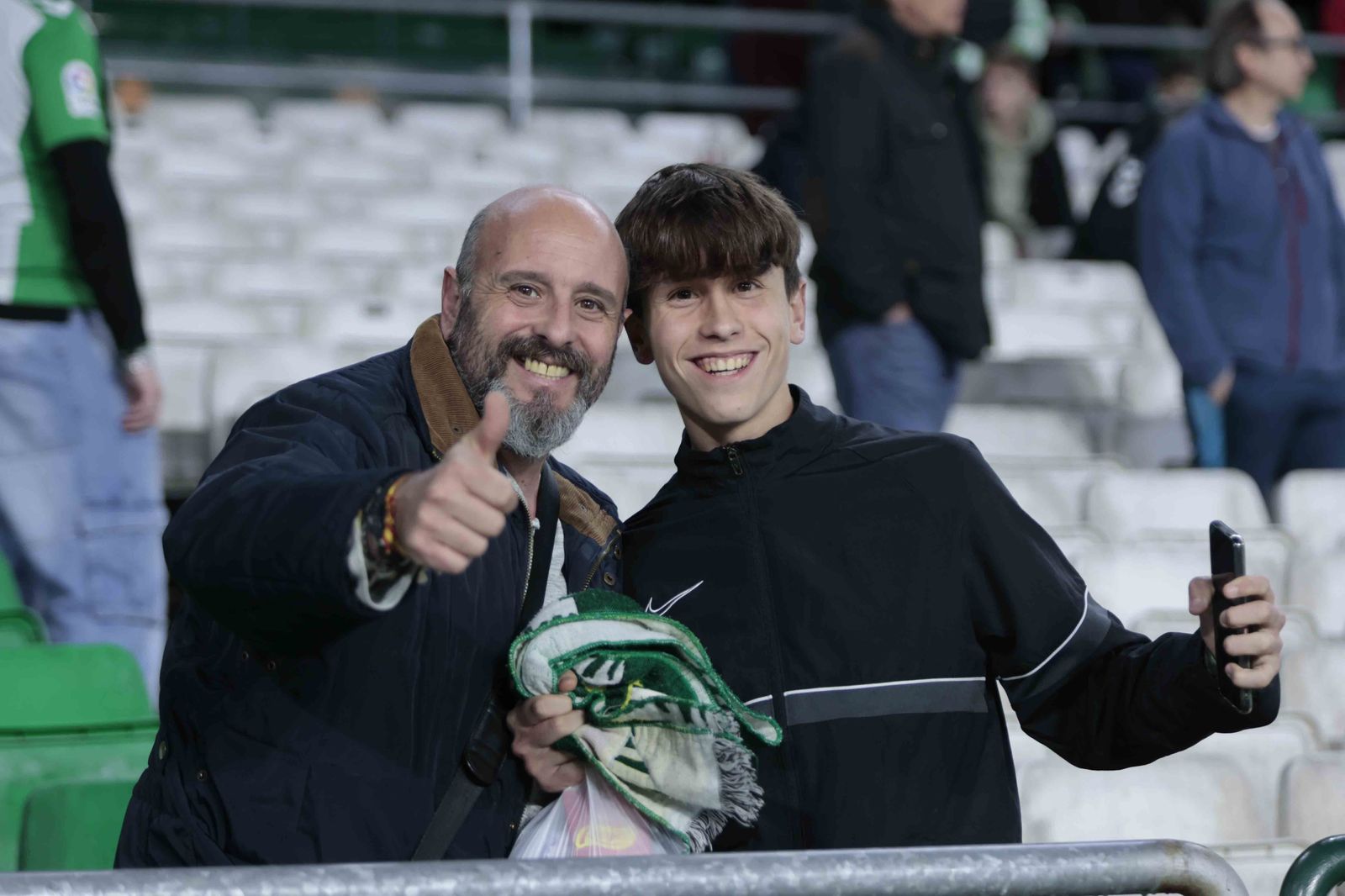 Búscate en las gradas del Villamarín