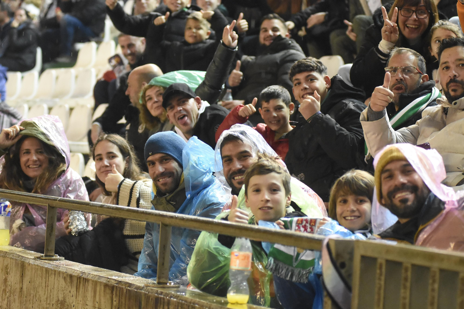 Las mejores fotos del gran ambiente en El Arcángel para el Córdoba CF - Real Madrid Castilla