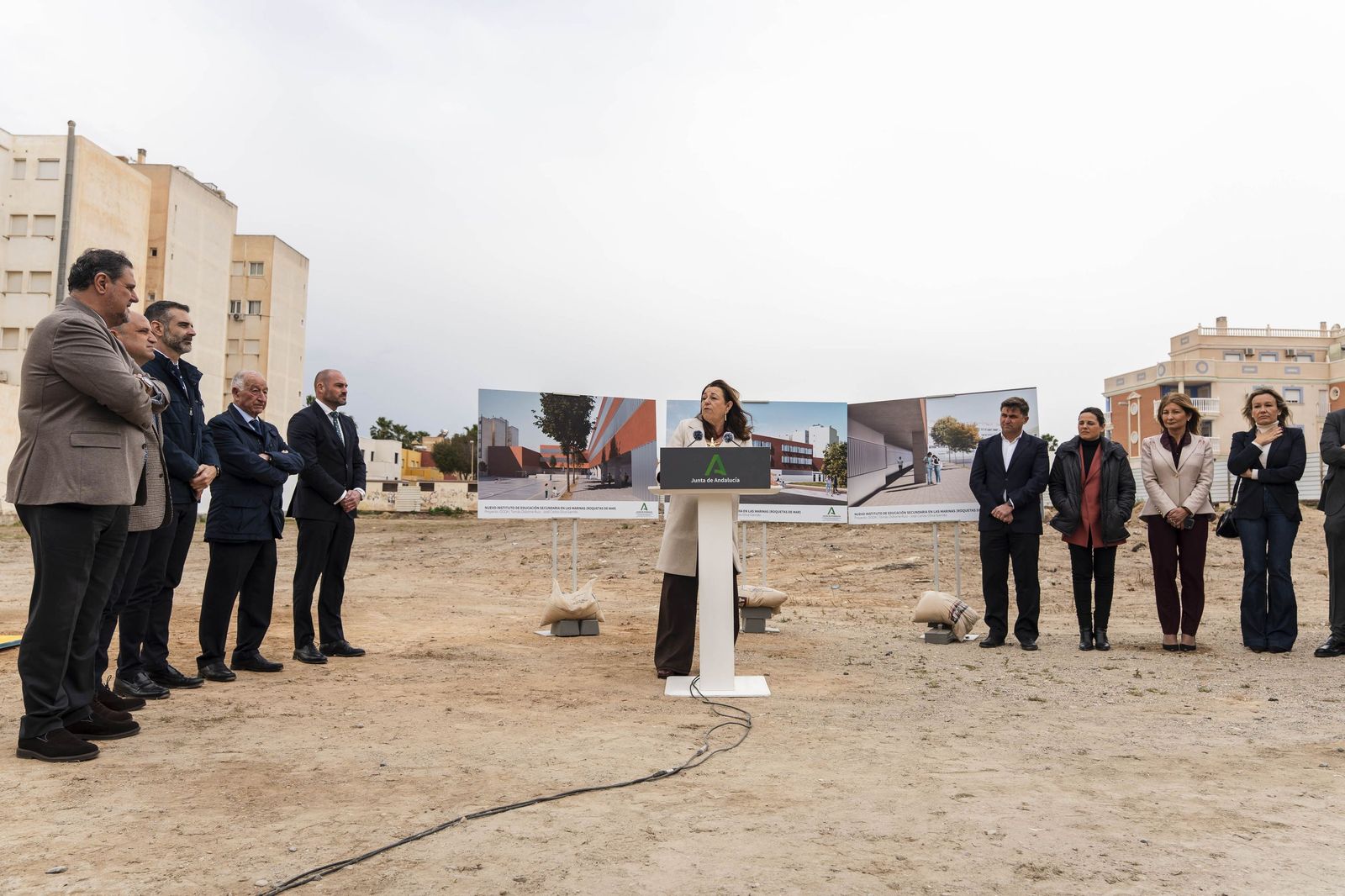 Las mejores imágenes de la colocación de la primera piedra del nuevo IES Las Marinas de Roquetas
