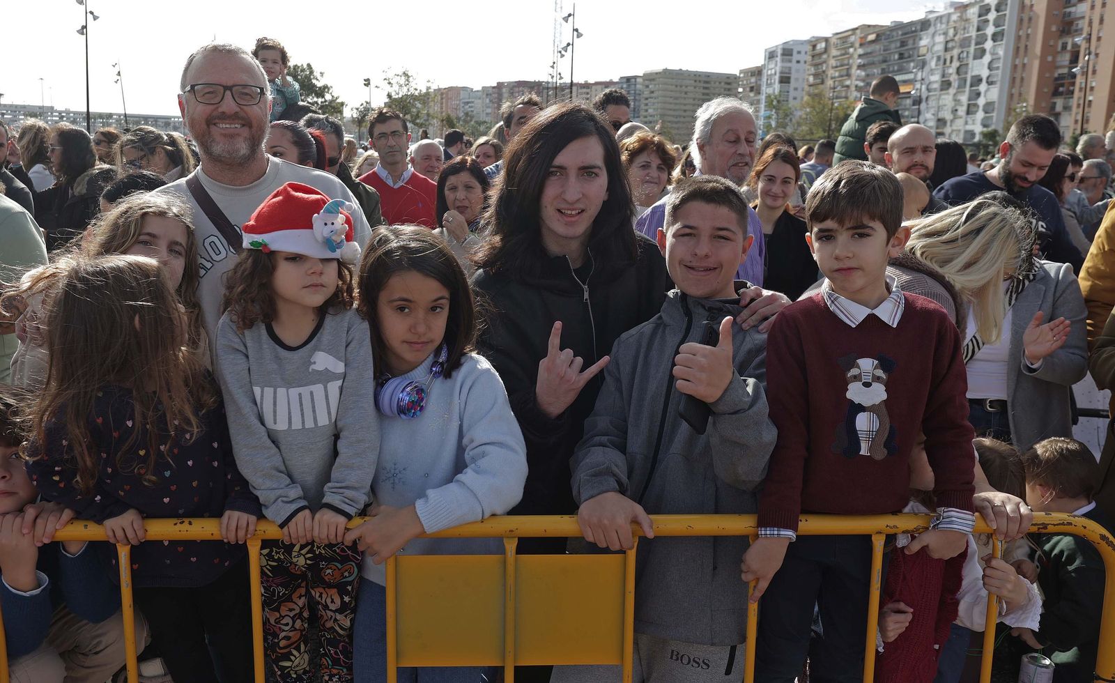 Búscate en el multitudinario arrastre de latas 2026 en Algeciras