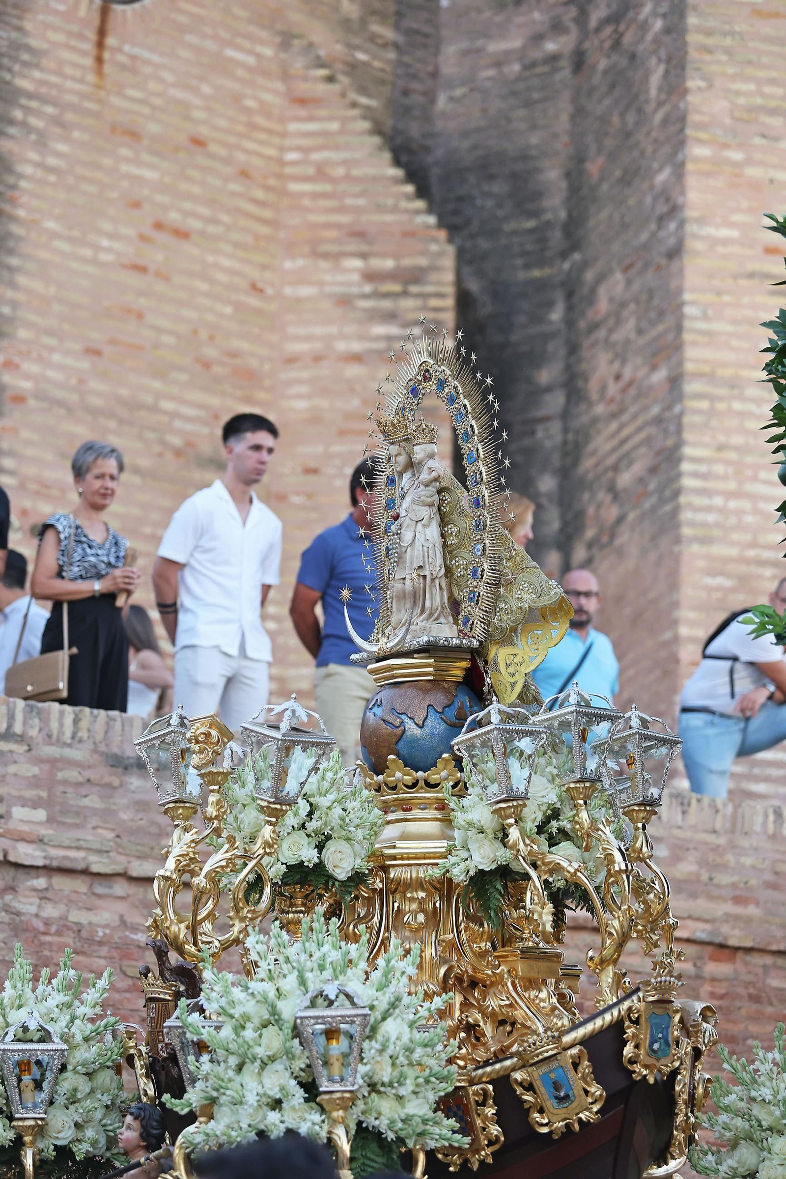 Imágenes de la procesión de Nuestra Señora de los Milagros en Palos de la Frontera Imágenes de la procesión de Nuestra Señora de los Milagros en Palos de la Frontera
