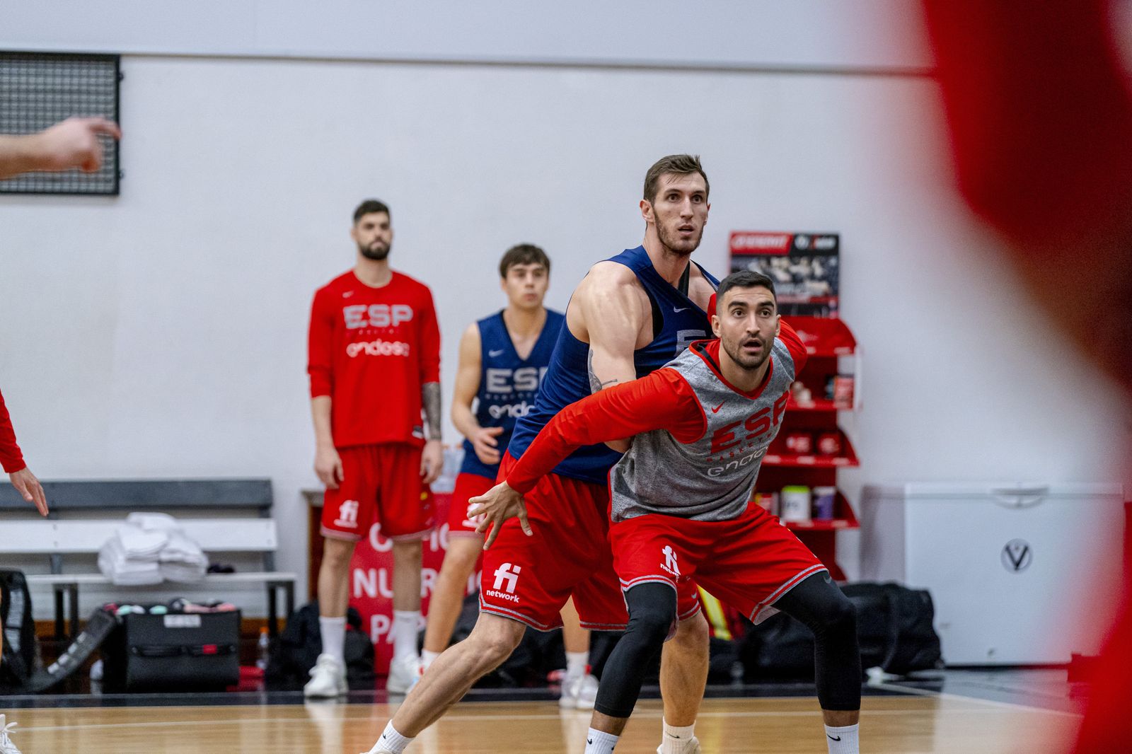 Alberto Díaz, Darío Brizuela y Jonathan Barreiro, a las órdenes de Scariolo en Bolonia