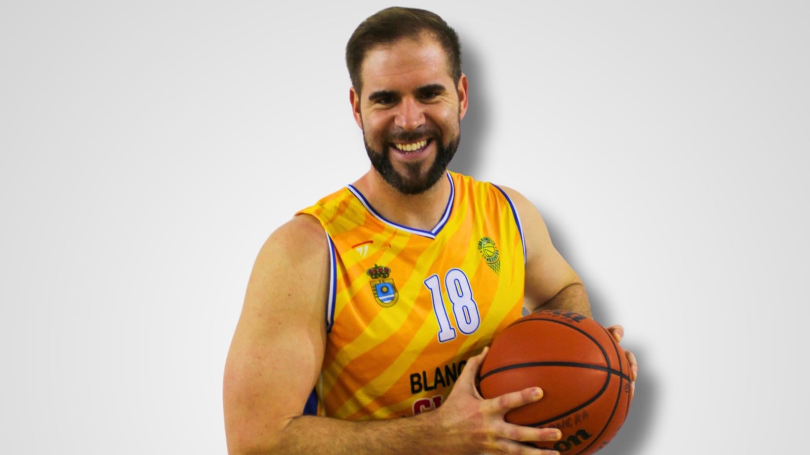 Paco Gutiérrez volverá a vestir los colores del CB La Mojonera tres lustros después.