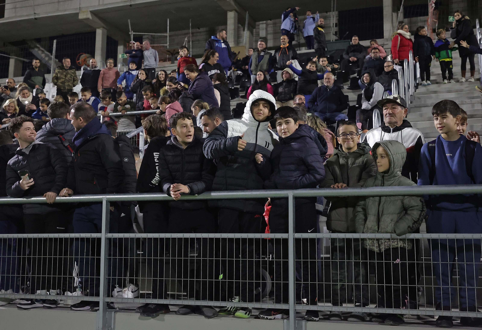 Fotos del entrenamiento de la selección española sub-17 de fútbol en el Ciudad de La Línea