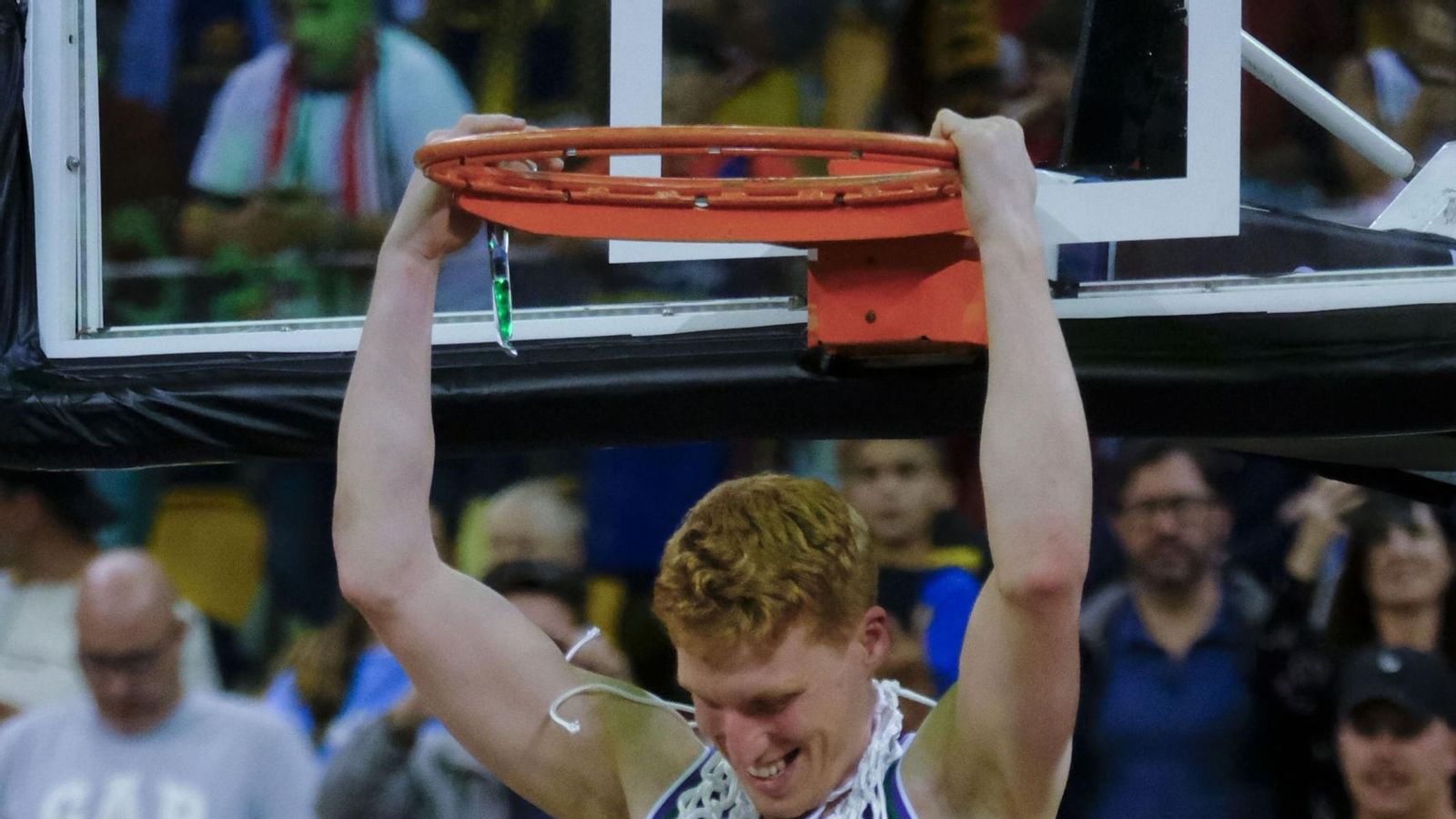 El Unicaja, campeón de Copa: Todas las imágenes del partido, la fiesta y la llegada a Málaga