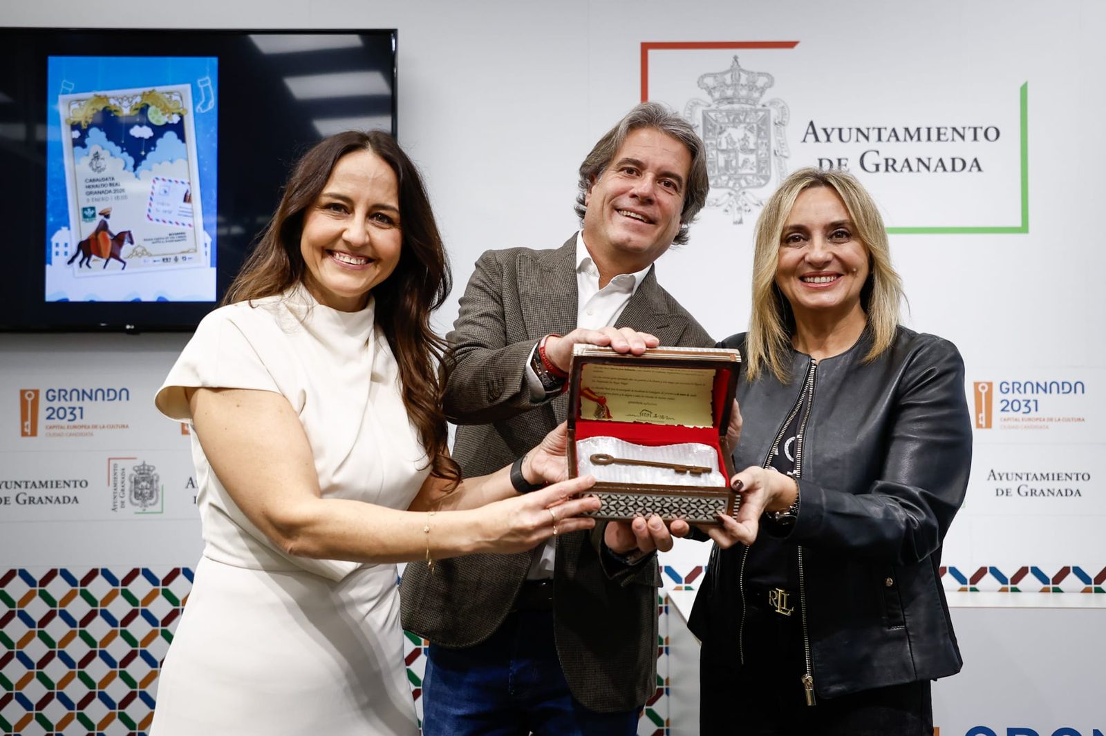 De izquierda a derecha, Salmerón, Alcalde y Carazo en la presentación.