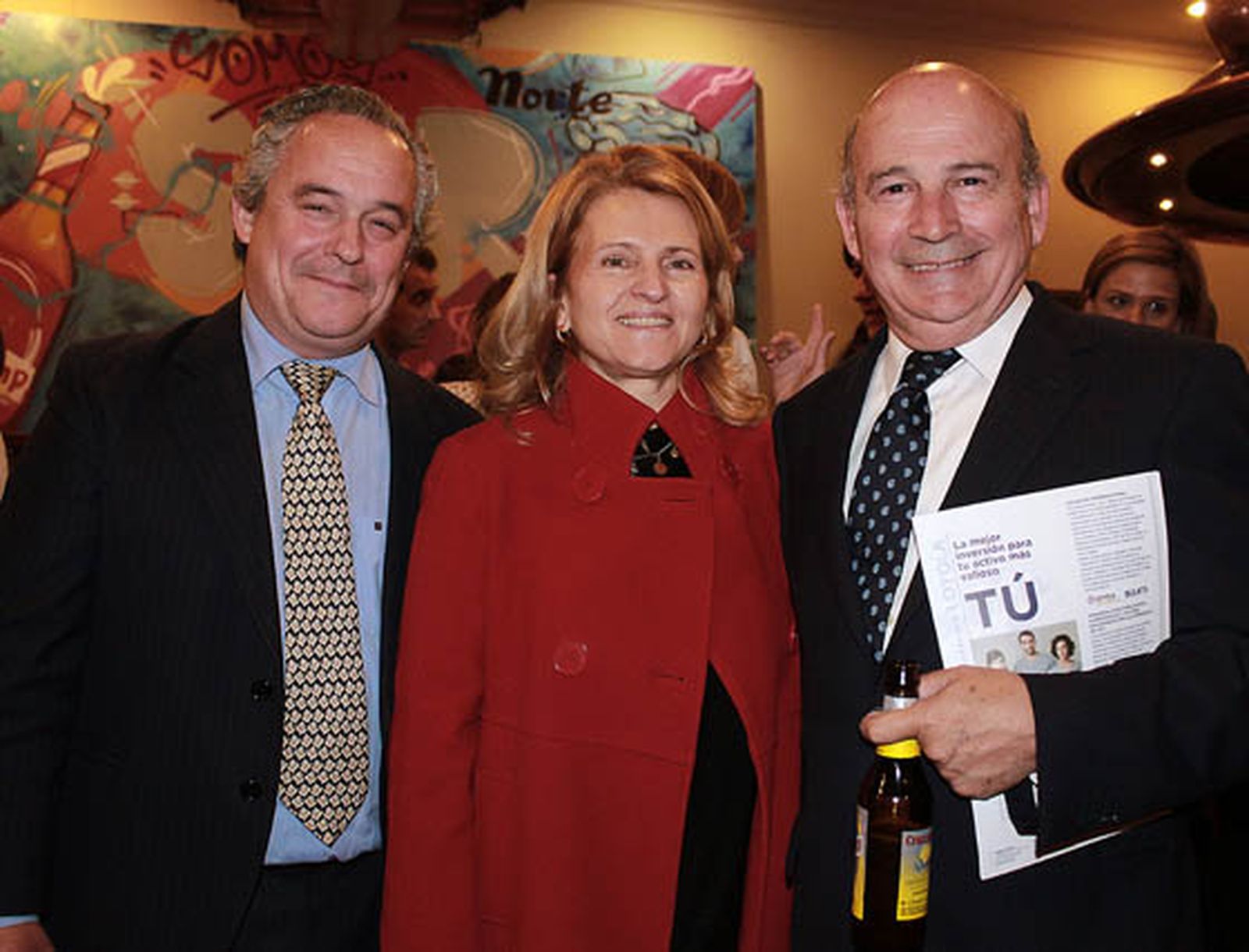 Francisco Mesonero, director general de Fundación Adecco en Iberia y Latinoamérica; Beatriz Alcázar y Julio Cuesta, presidente de la Fundación Cruzcampo.

Foto: Victoria Ramírez