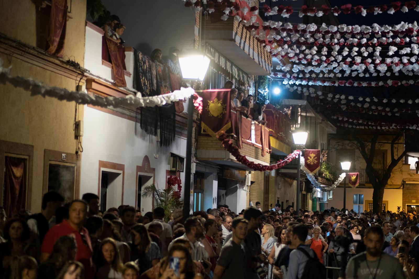 La procesión extraordinaria de la Virgen de los Dolores del Cerro del Águila, en imágenes