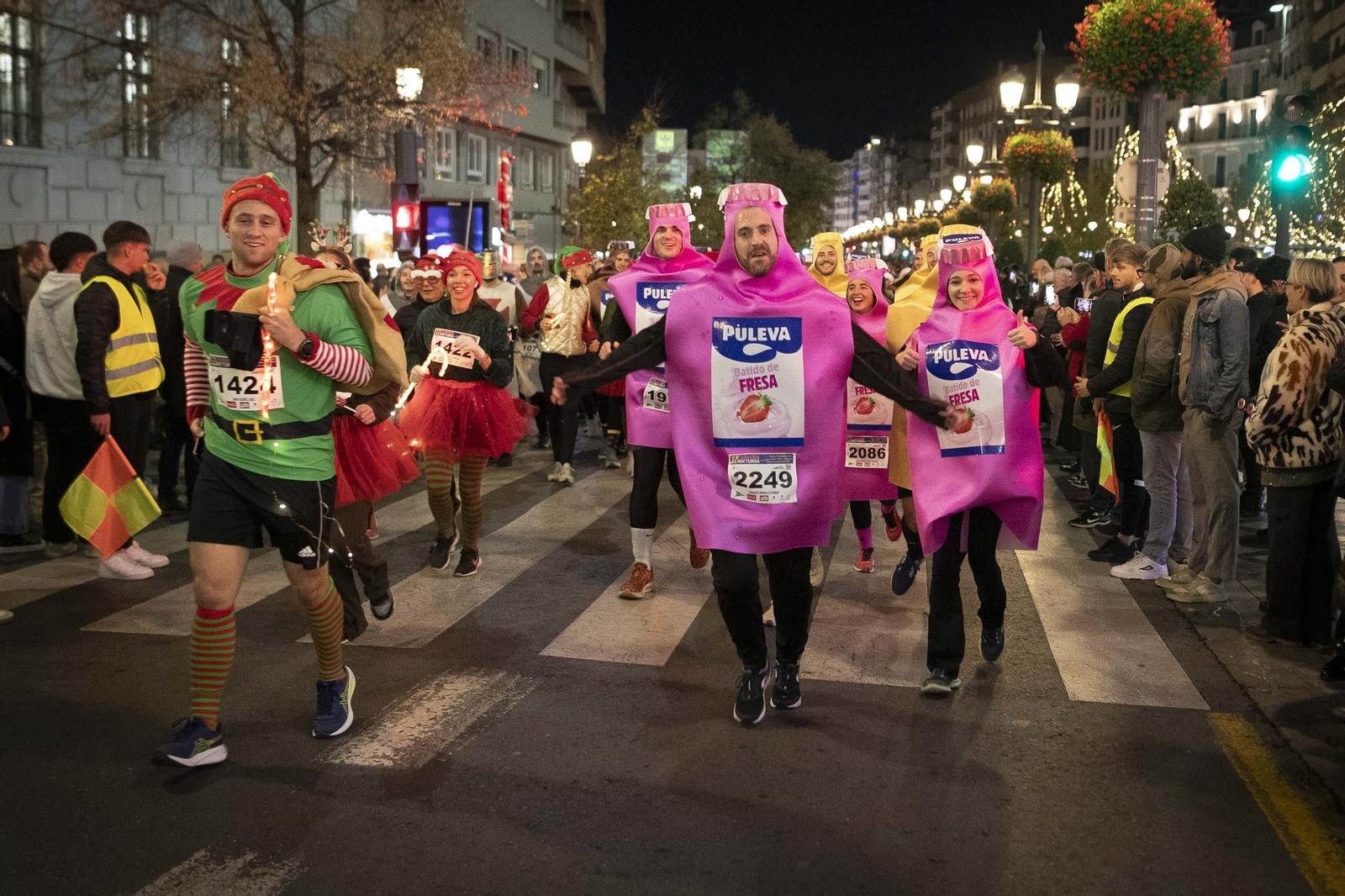 Las mejores imágenes de la 32º Carrera Nocturna de Disfraces de Granada