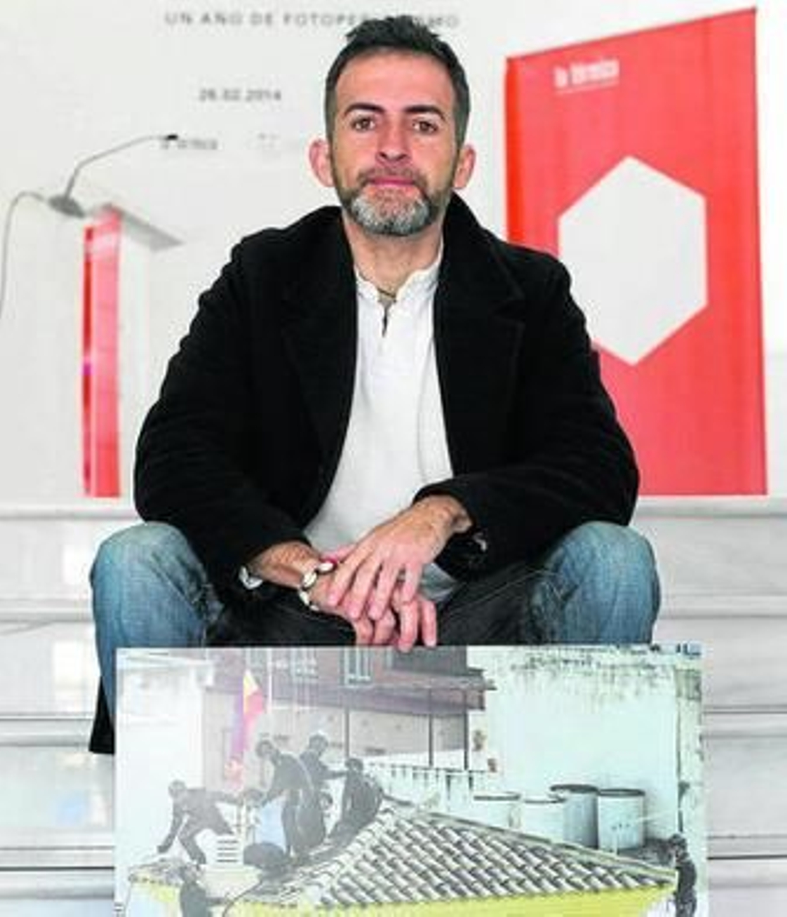 Jorge Zapata muestra la imagen ganadora del año pasado.