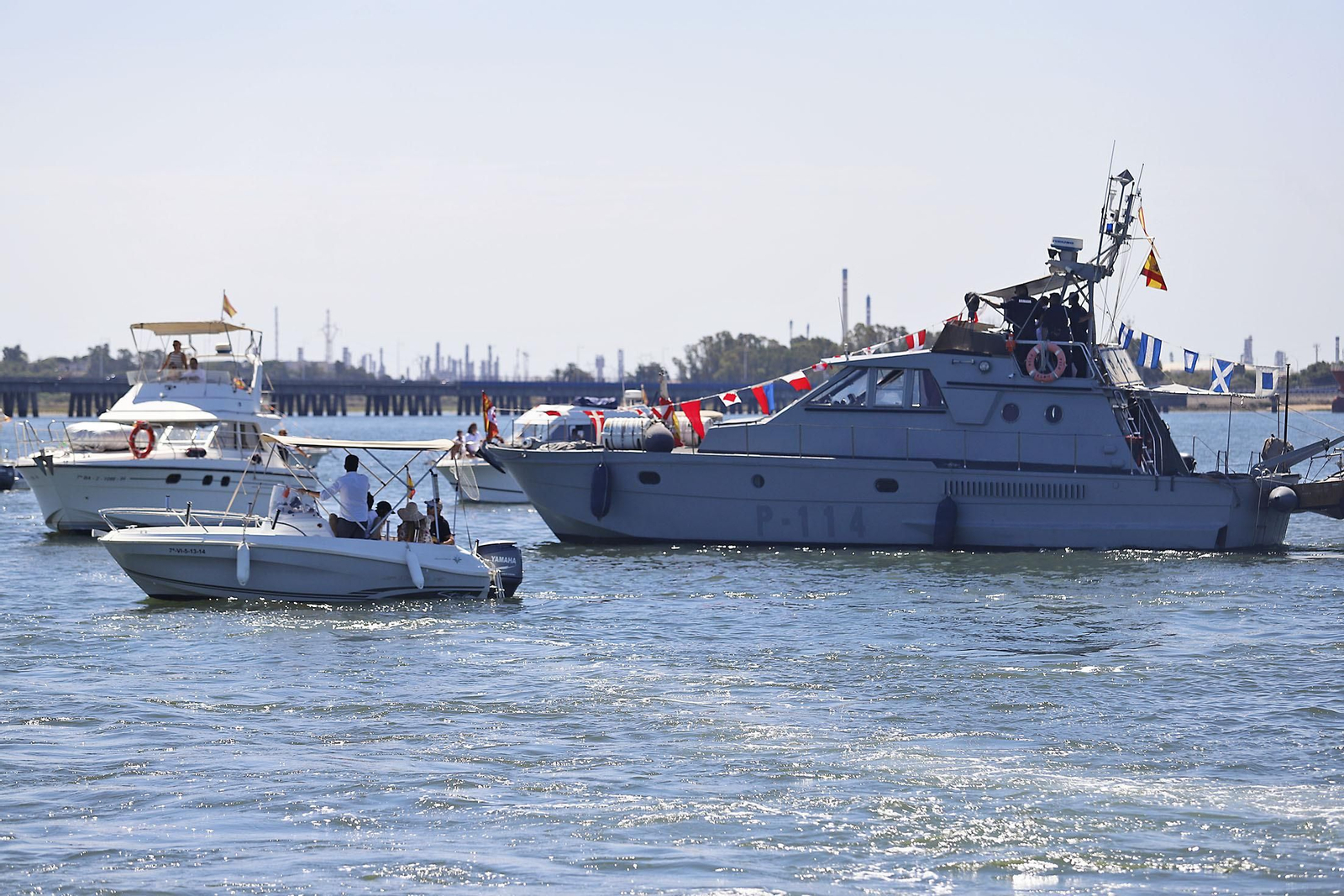 Las imágenes de la Virgen del Carmen por la Ría de Huelva