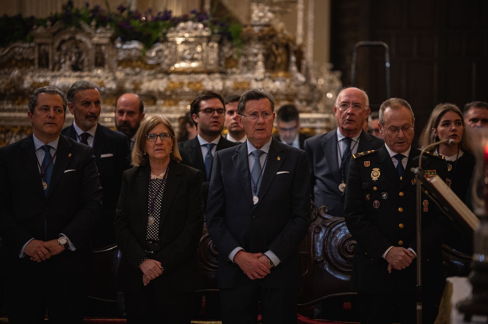 El traslado del Señor de Pasión a su paso, en imágenes