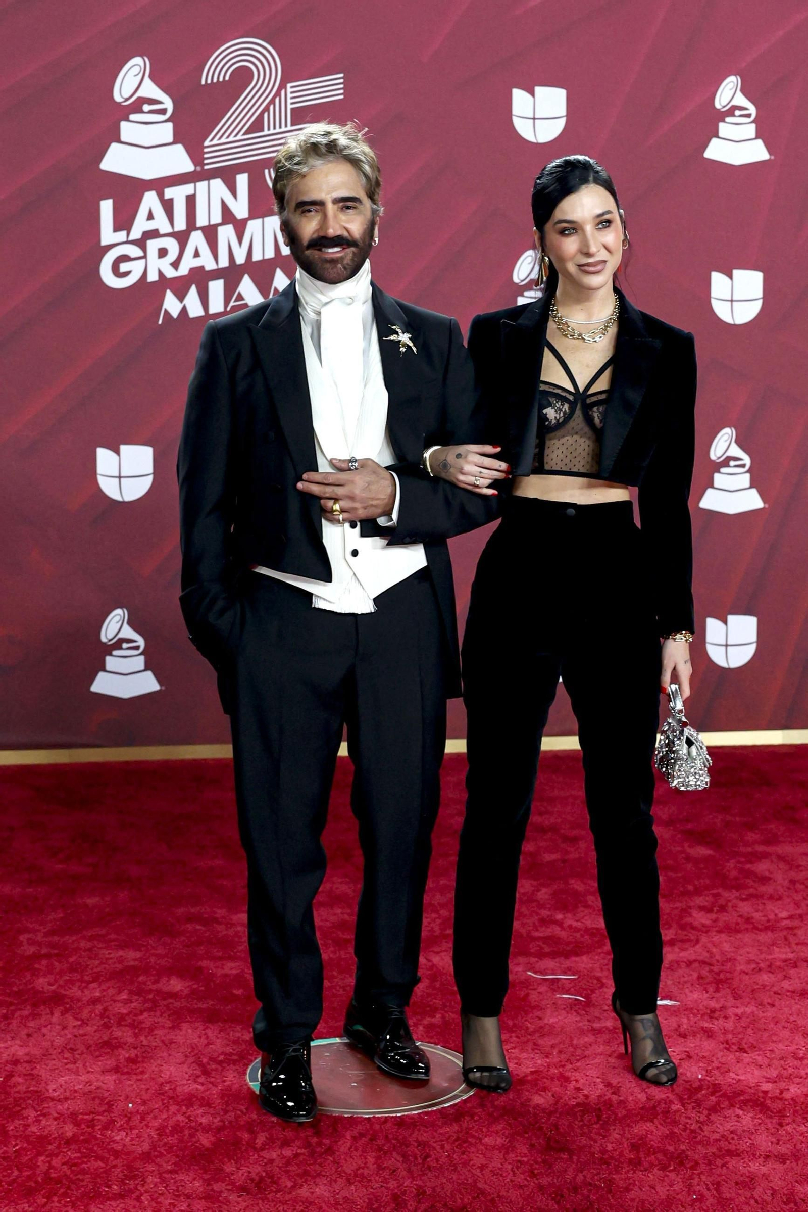 Todos los famosos, tendencias y curiosidades en la alfombra roja de la 25 edición de los Grammy Latinos