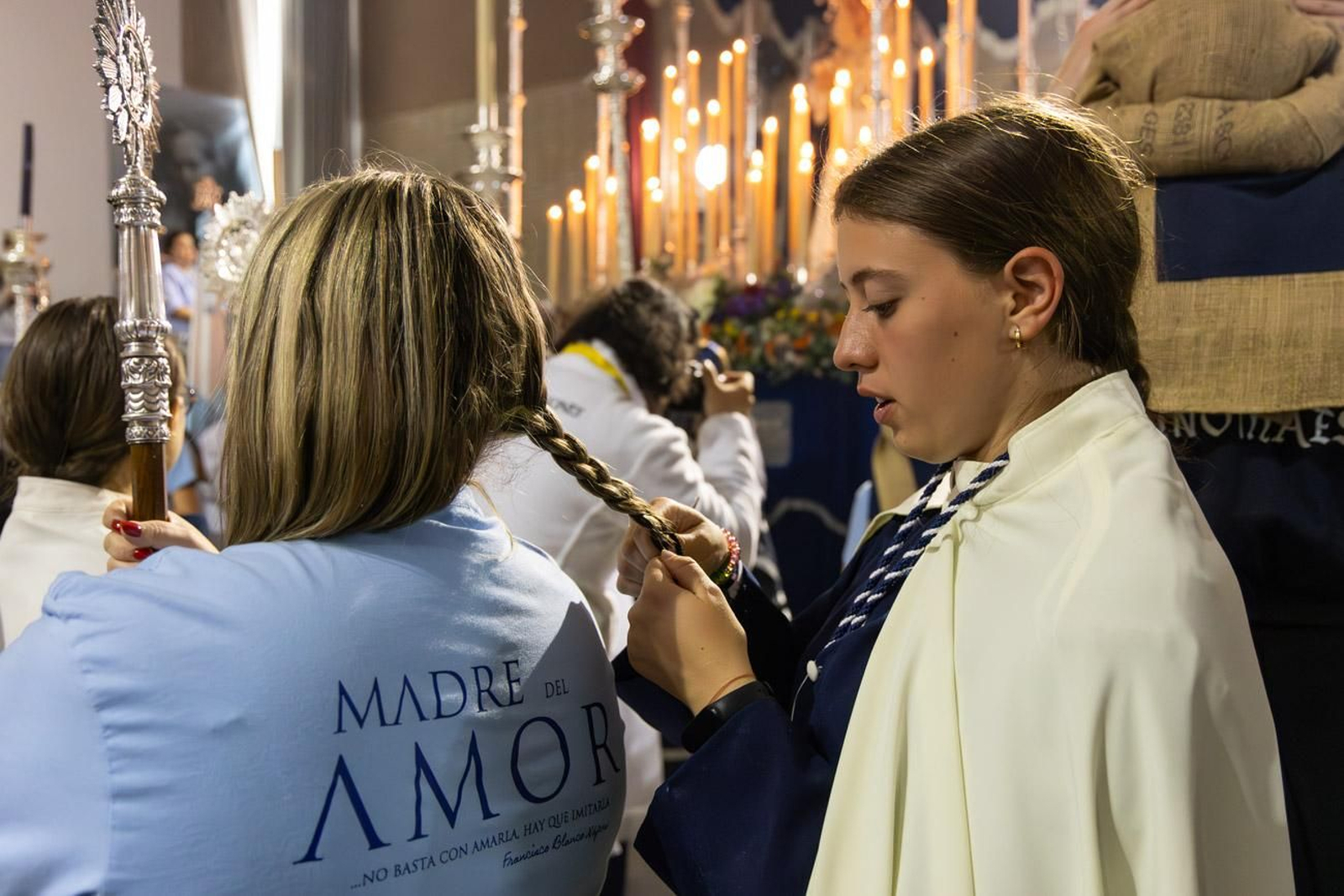 La temida lluvia impide el desarrollo normal de este Martes Santo