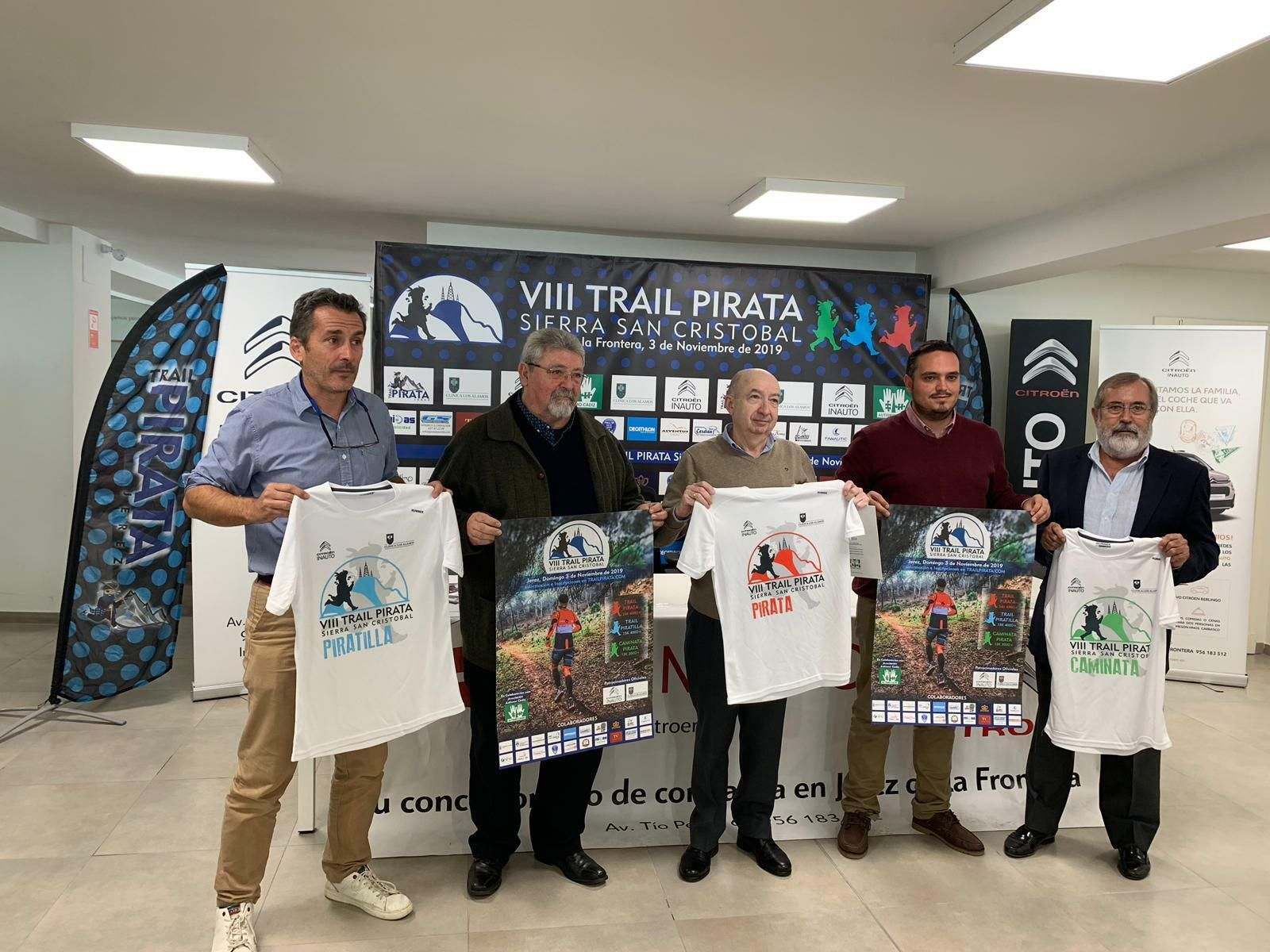 Rafael Flores, José Sabido, Francisco Pérez, Jesús Alba y Francisco Vallejo, en la presentación del VIII Trail Pirata. Rafael Flores, José Sabido, Francisco Pérez, Jesús Alba y Francisco Vallejo, en la presentación del VIII Trail Pirata.