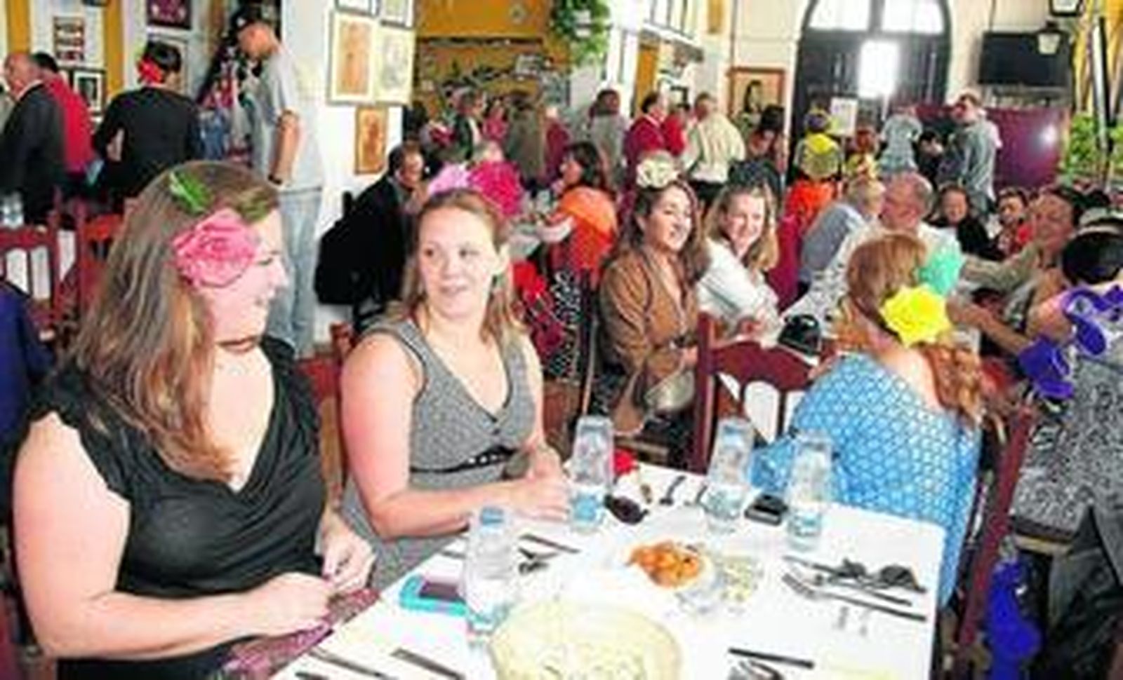 Jóvenes americanas durante la celebración de la Feria de Primavera dedicada a Estados Unidos en 2014.