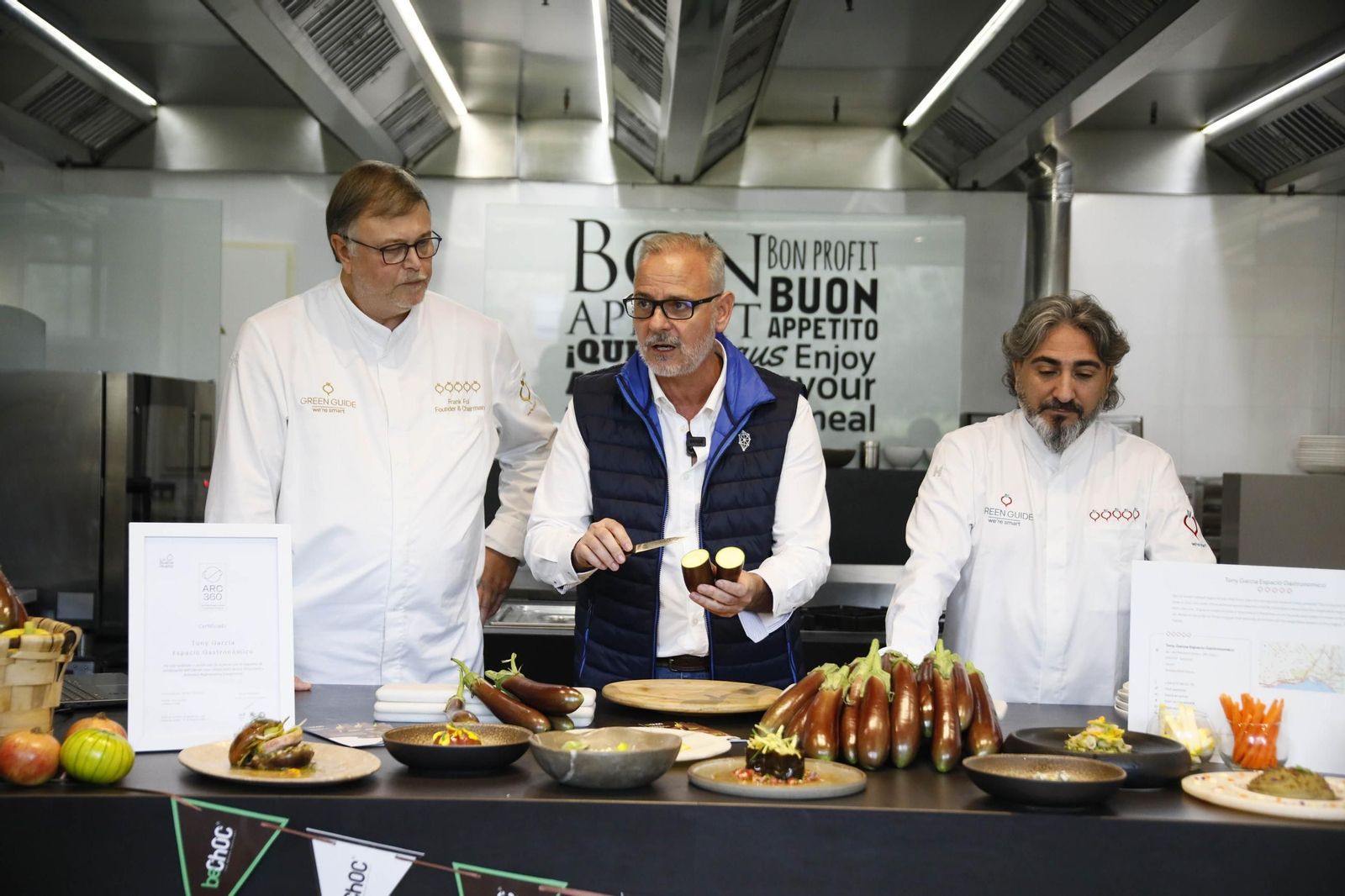 Las imágenes de una nueva variedad de berenjena en Almería