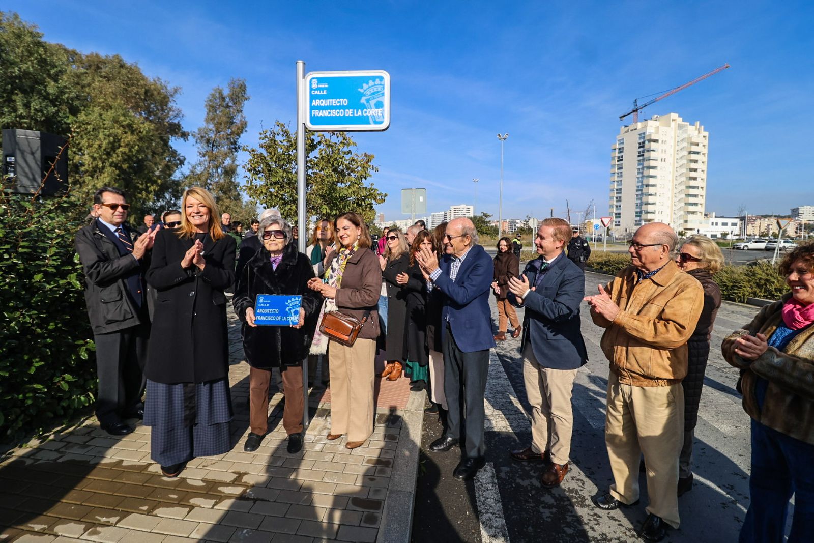 Fotografías de la rotulación de la calle Arquitecto Francisco de la Corte