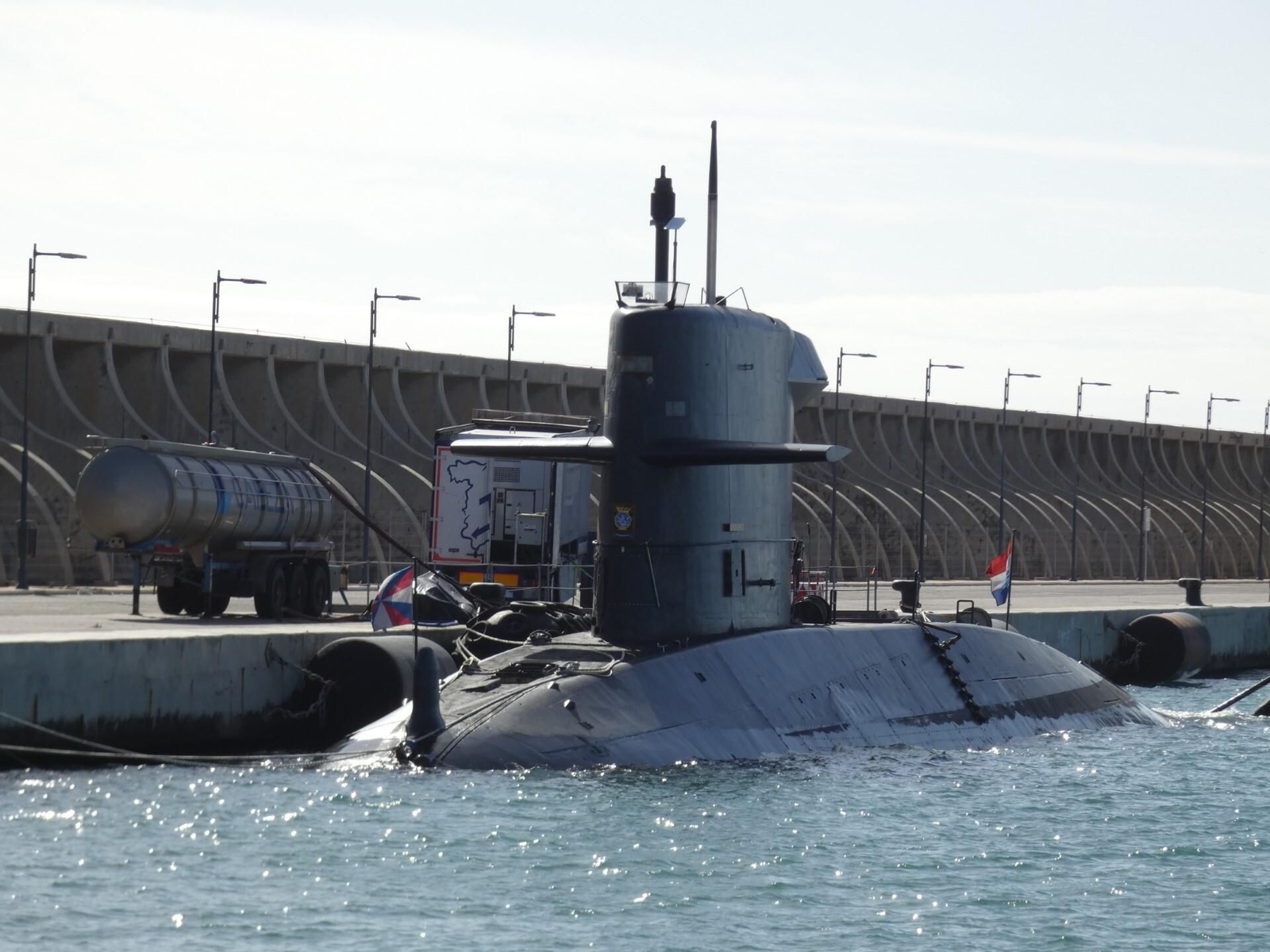 El submarino ‘Zeeleeuw’ en el puerto de Málaga.