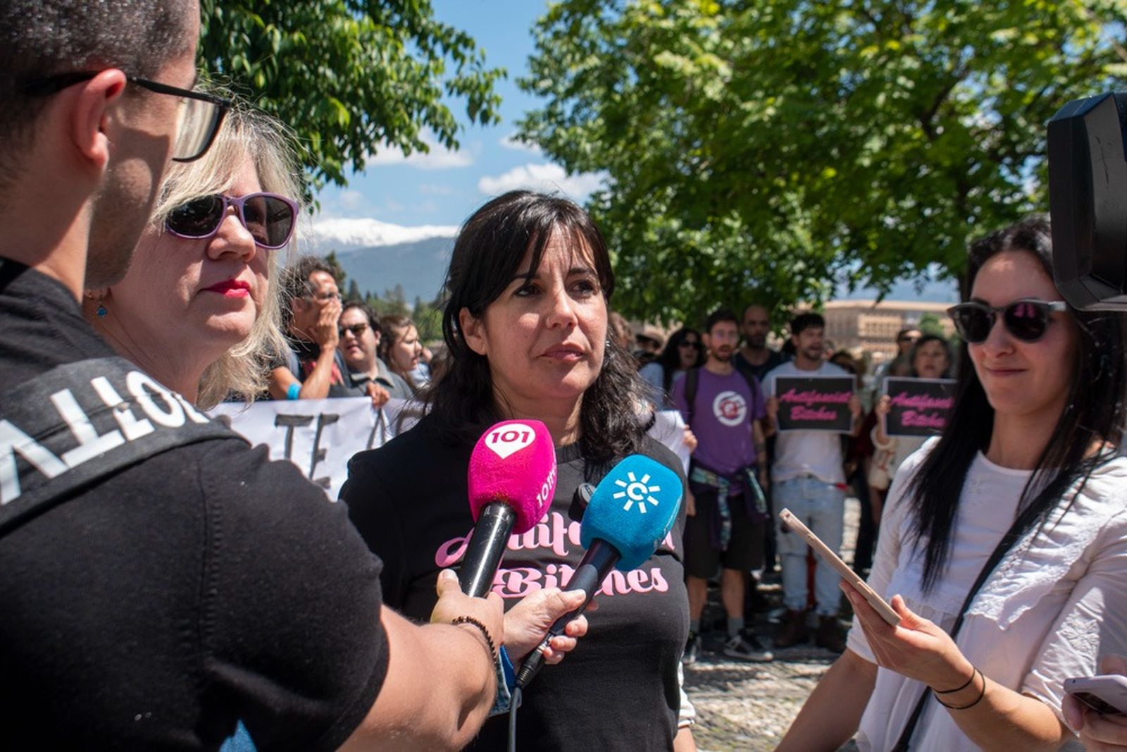 Indignación en Granada: las imágenes de la protesta tras la paliza ...