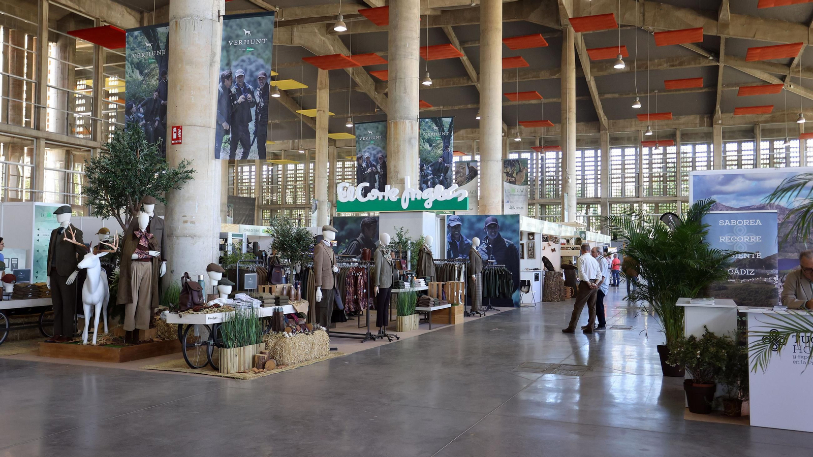 Imágenes de la inauguración de Ecocaza en Jerez