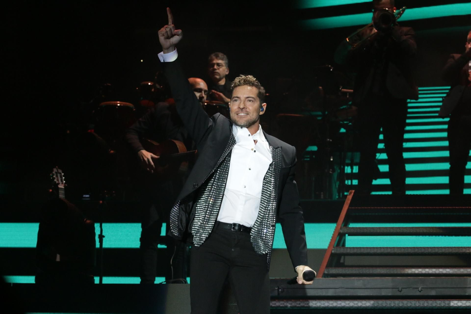 Las mejores imágenes del concierto de David Bisbal en Almería