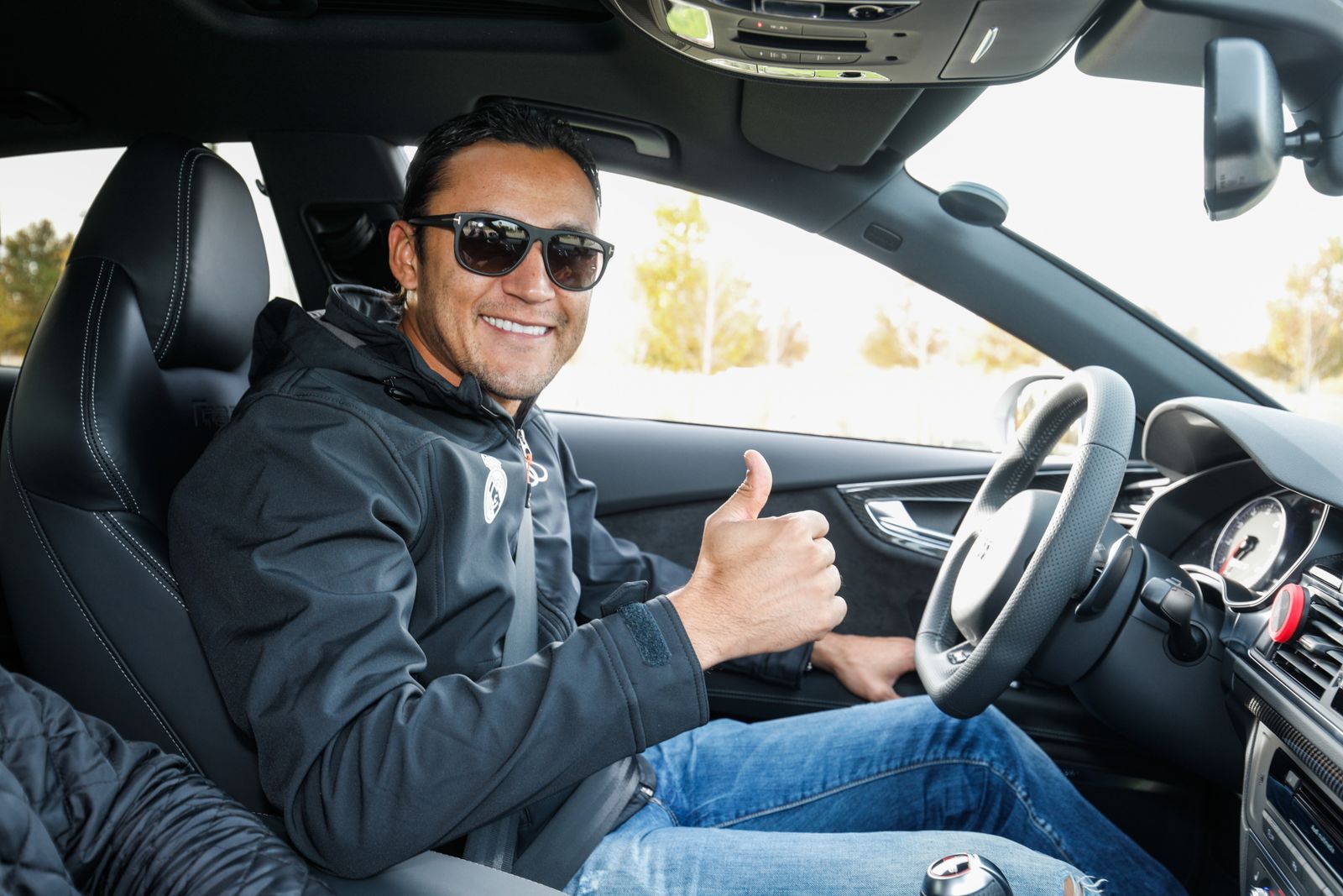 Los nuevos coches de la plantilla del Real Madrid, foto a foto