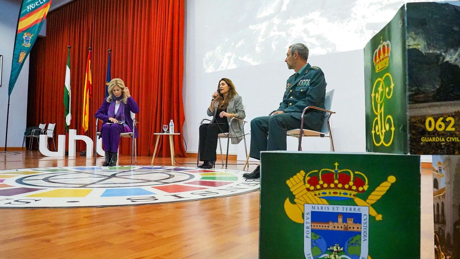 María José Rico y Julio Serrano Chera en el I Foro sobre Narcotráfico en la Universidad de Huelva.