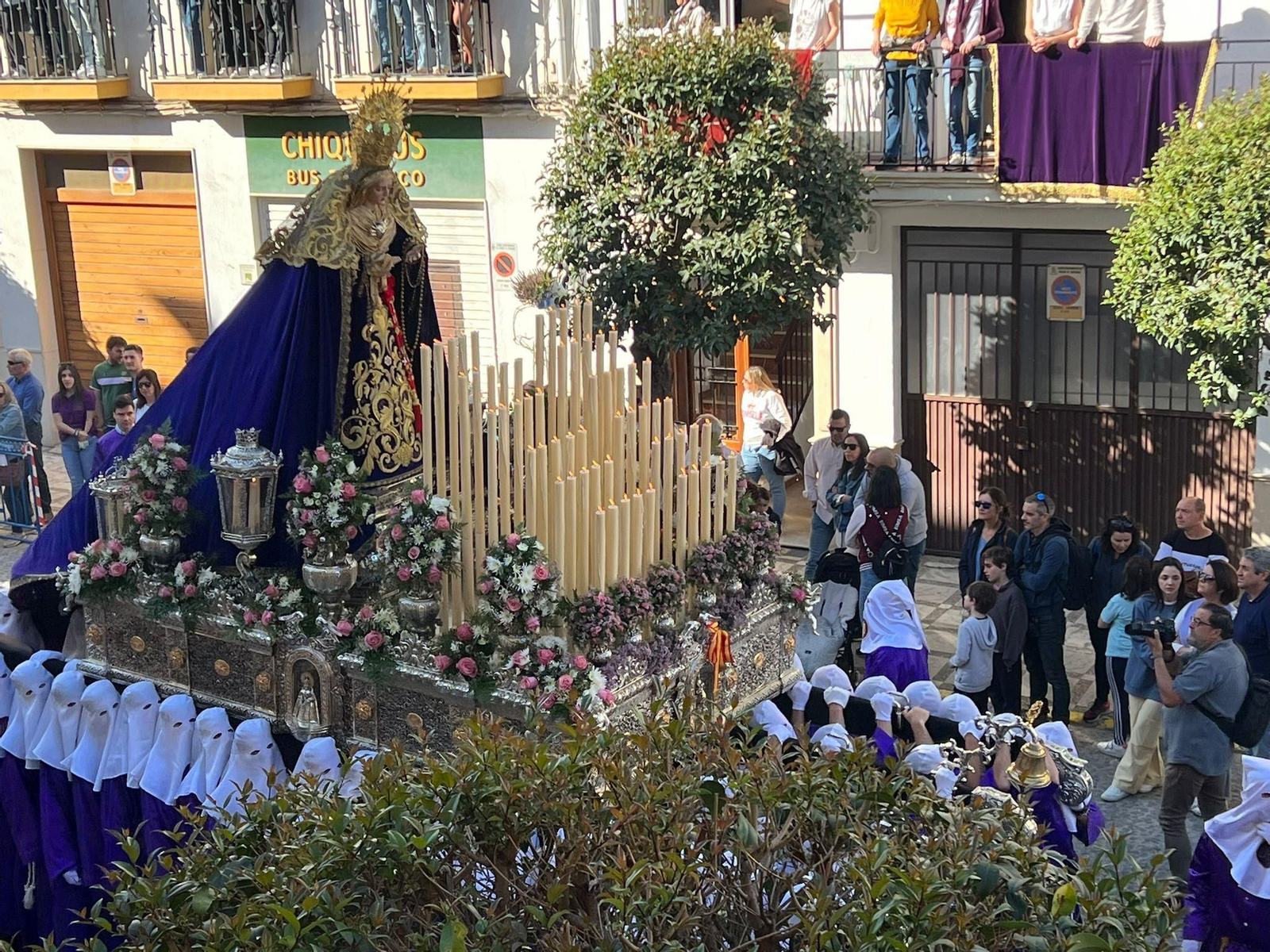 Viernes Santo en Priego de Córdoba: la subida al Calvario del Nazareno, en imágenes