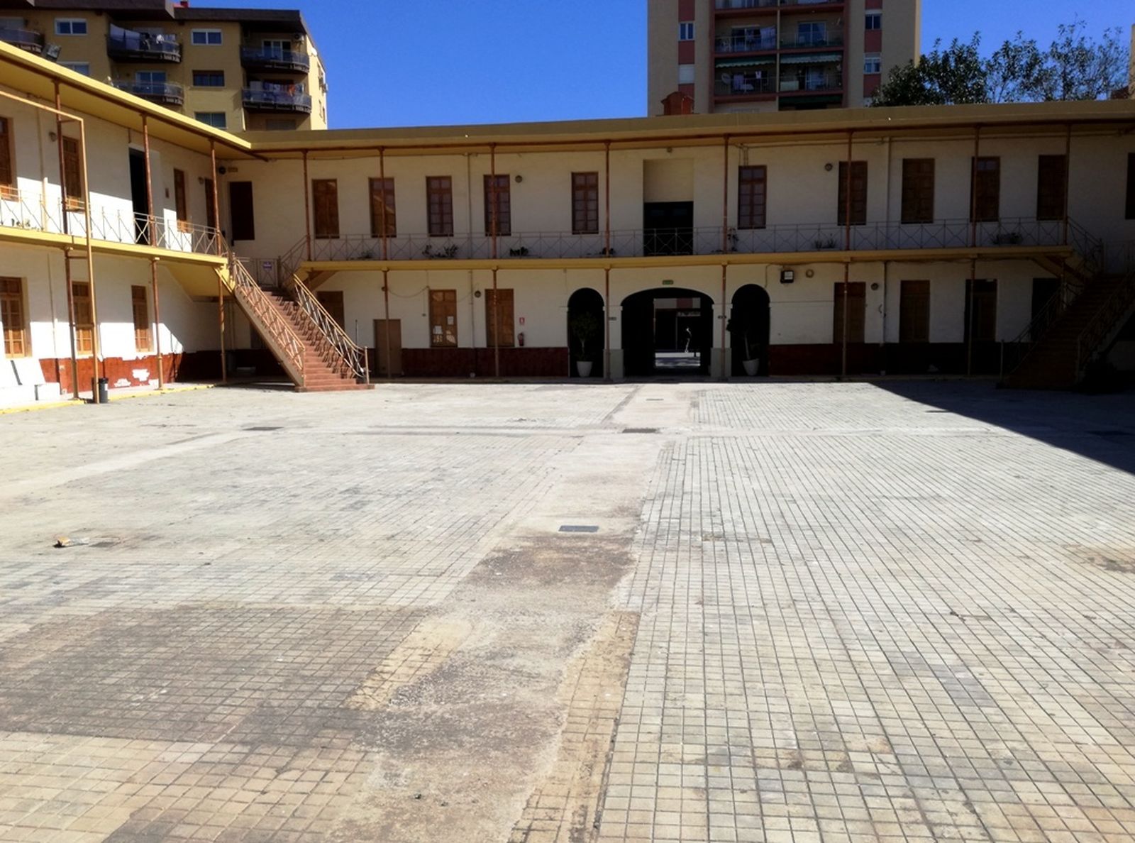 El Complejo Educativo Ballesteros, donde estará el Aula Mentor.