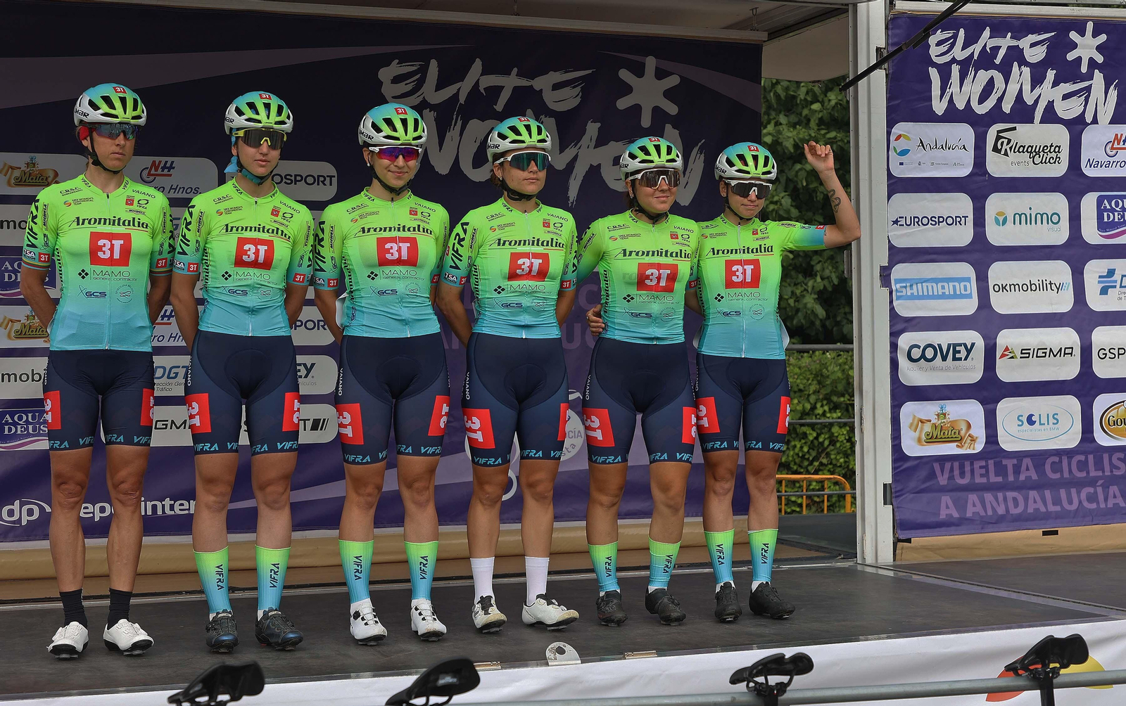 Fotos de la salida de la III Vuelta Ciclista femenina a Andalucía desde Castellar