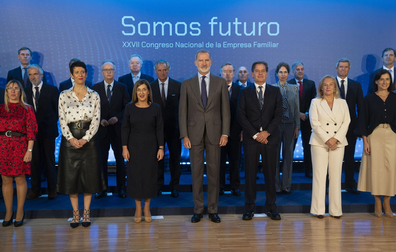 Foto de familia con Su Majestad el Rey Felipe VI en el centro durante el Congreso de la Empresa Familiar del año pasado. Foto de familia con Su Majestad el Rey Felipe VI en el centro durante el Congreso de la Empresa Familiar del año pasado.