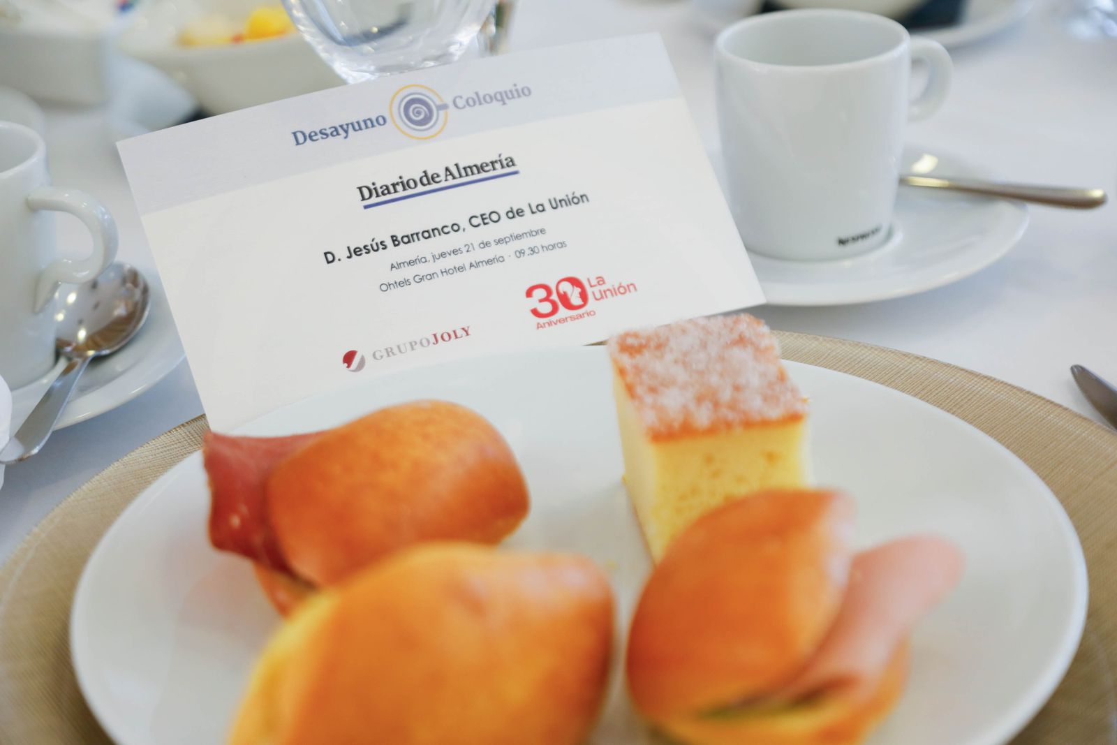 Imágenes del desayuno coloquio de Diario de Almería, con Jesús Barranco, CEO de La Unión