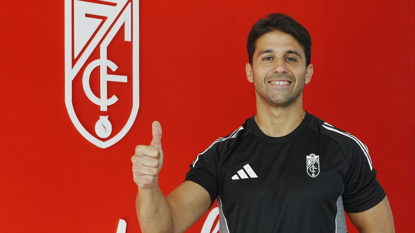 Luis Bueno intentará devolver al equipo a 2ºRFEF