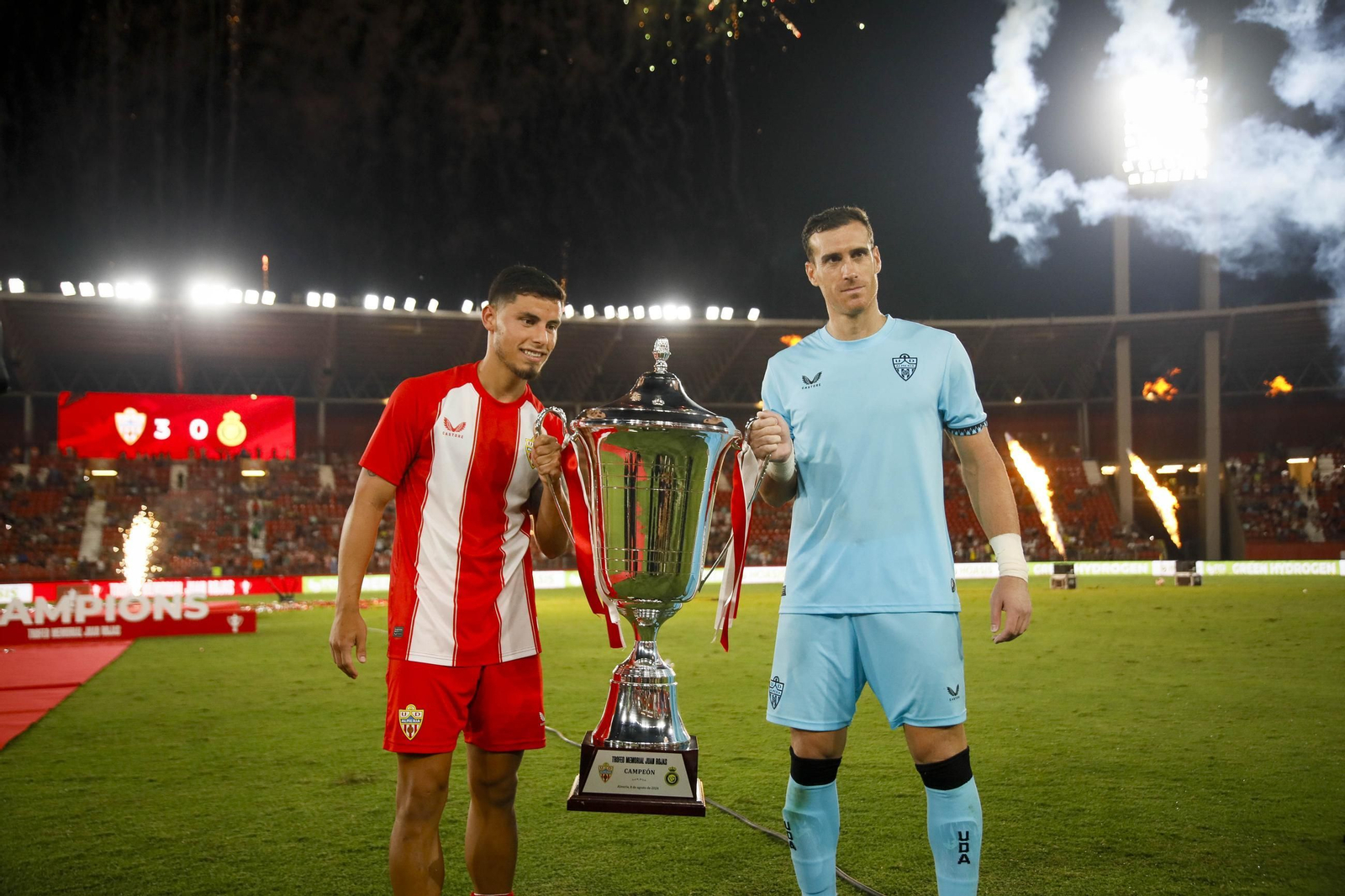 Imágenes del UD Almería-Al-Nassr, Memorial Juan Rojas