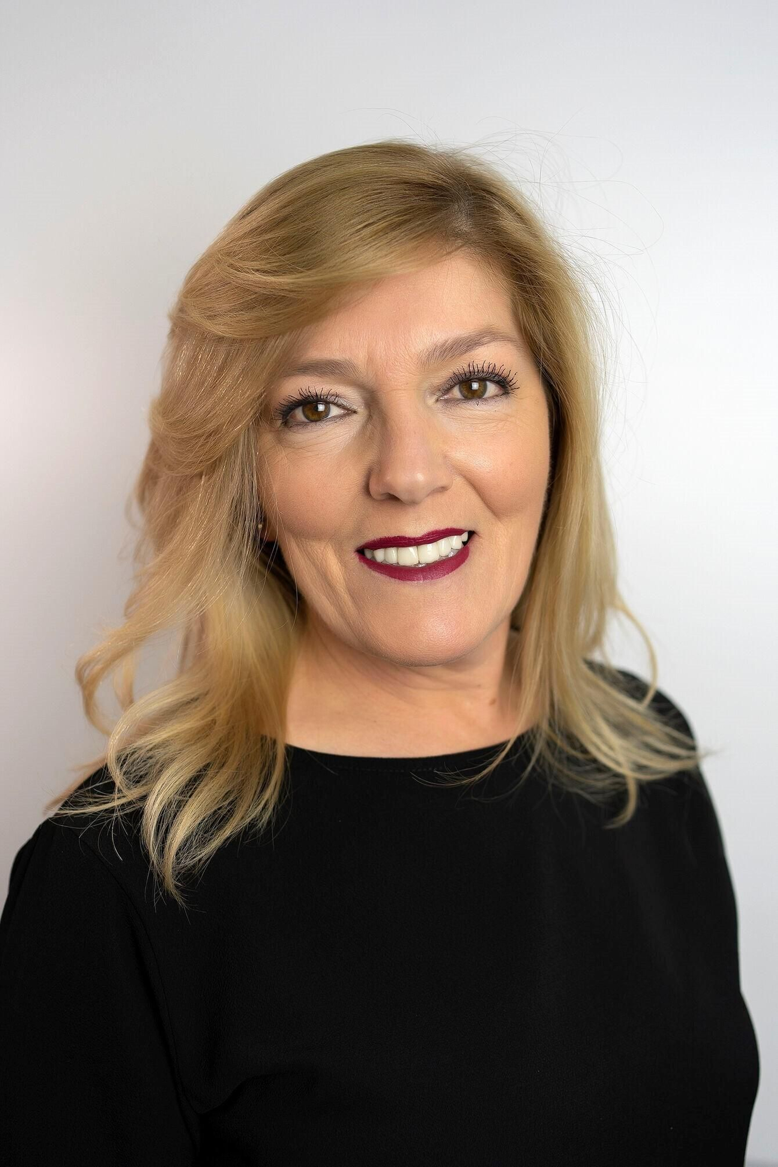 María del Carmen Ojeda Díaz (PSOE).Trabajadora de Sayse.